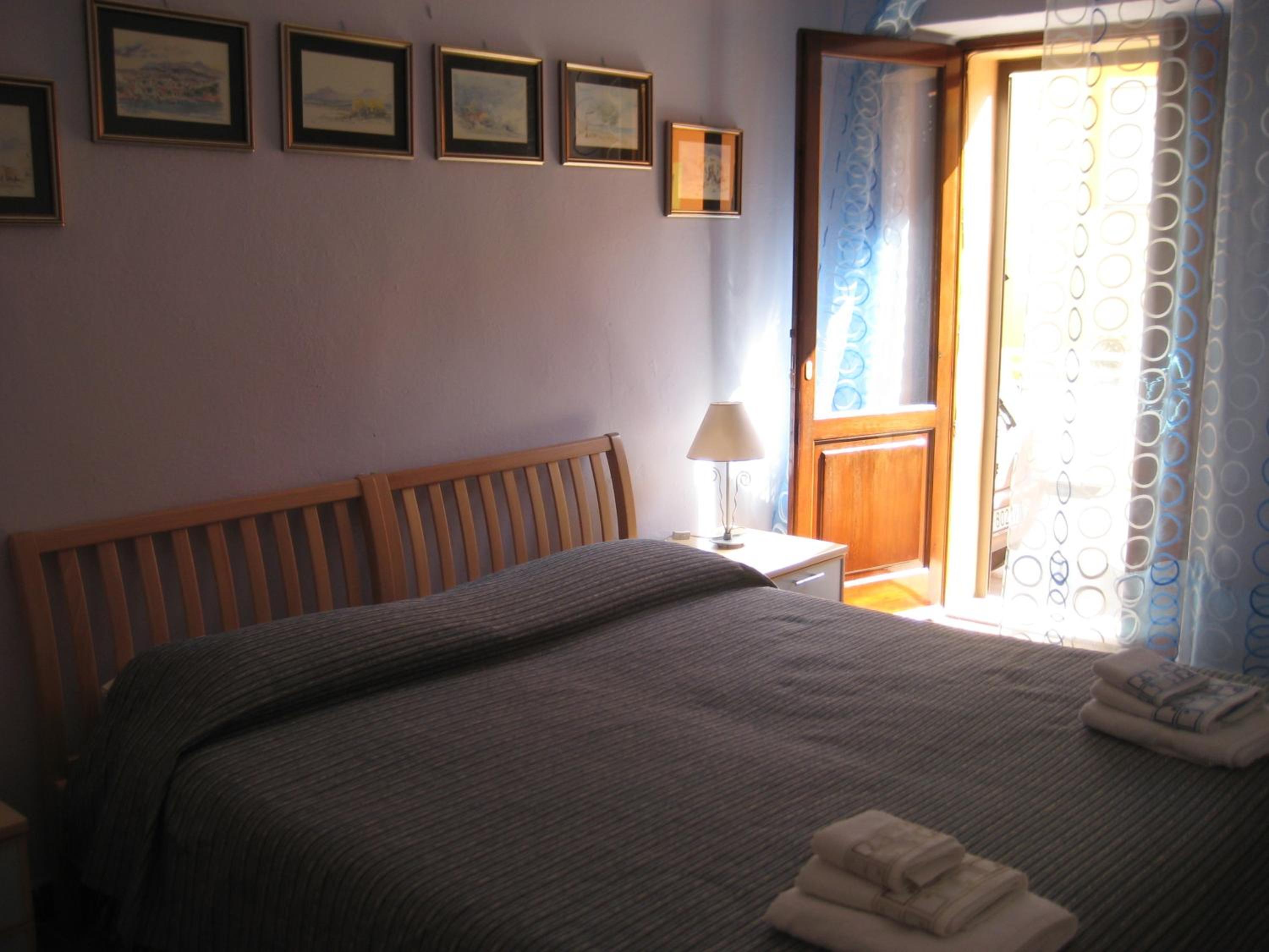 Double or Twin Room with Private Bathroom - Photo 1