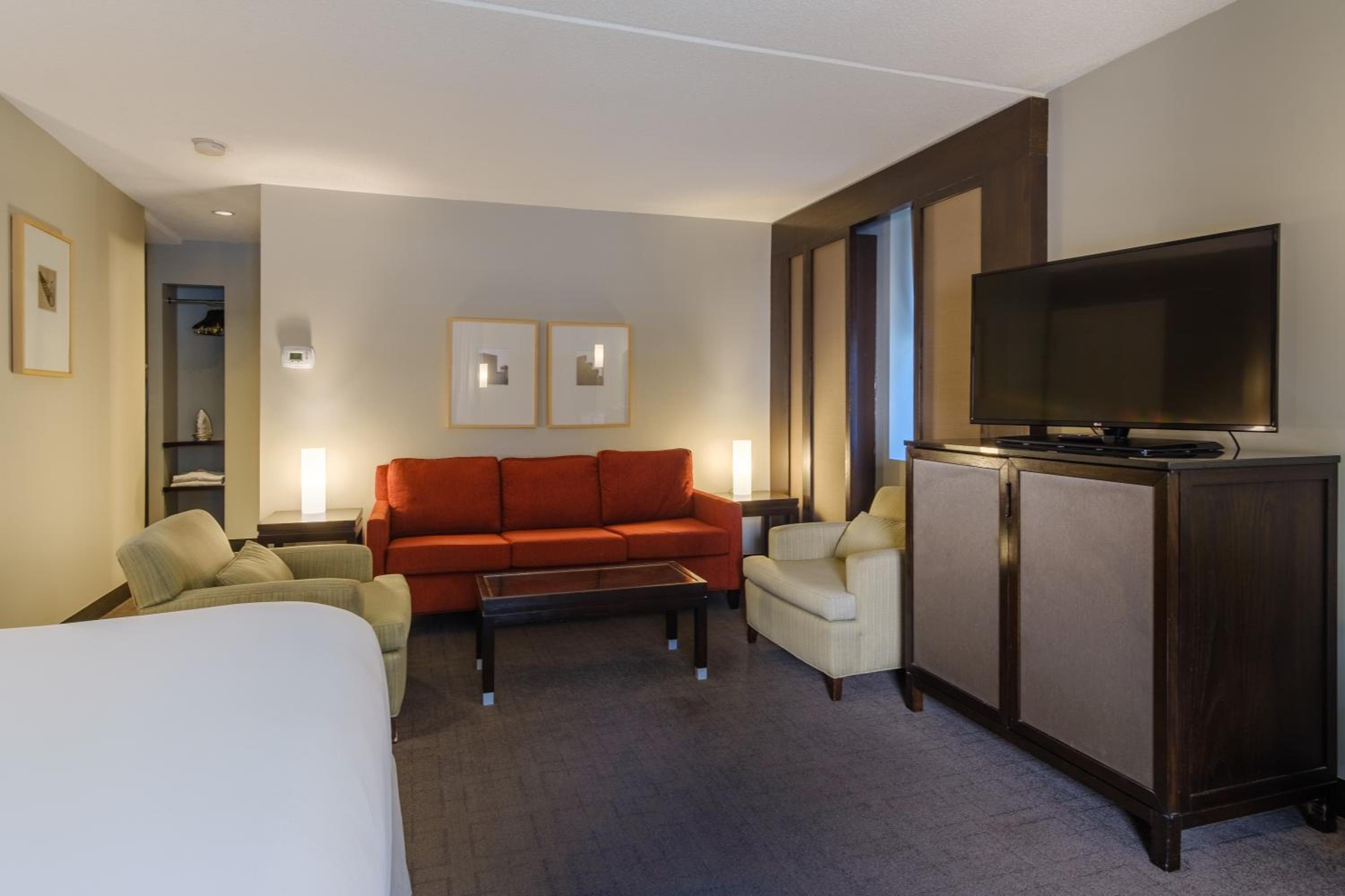 Spacious Corner Suite