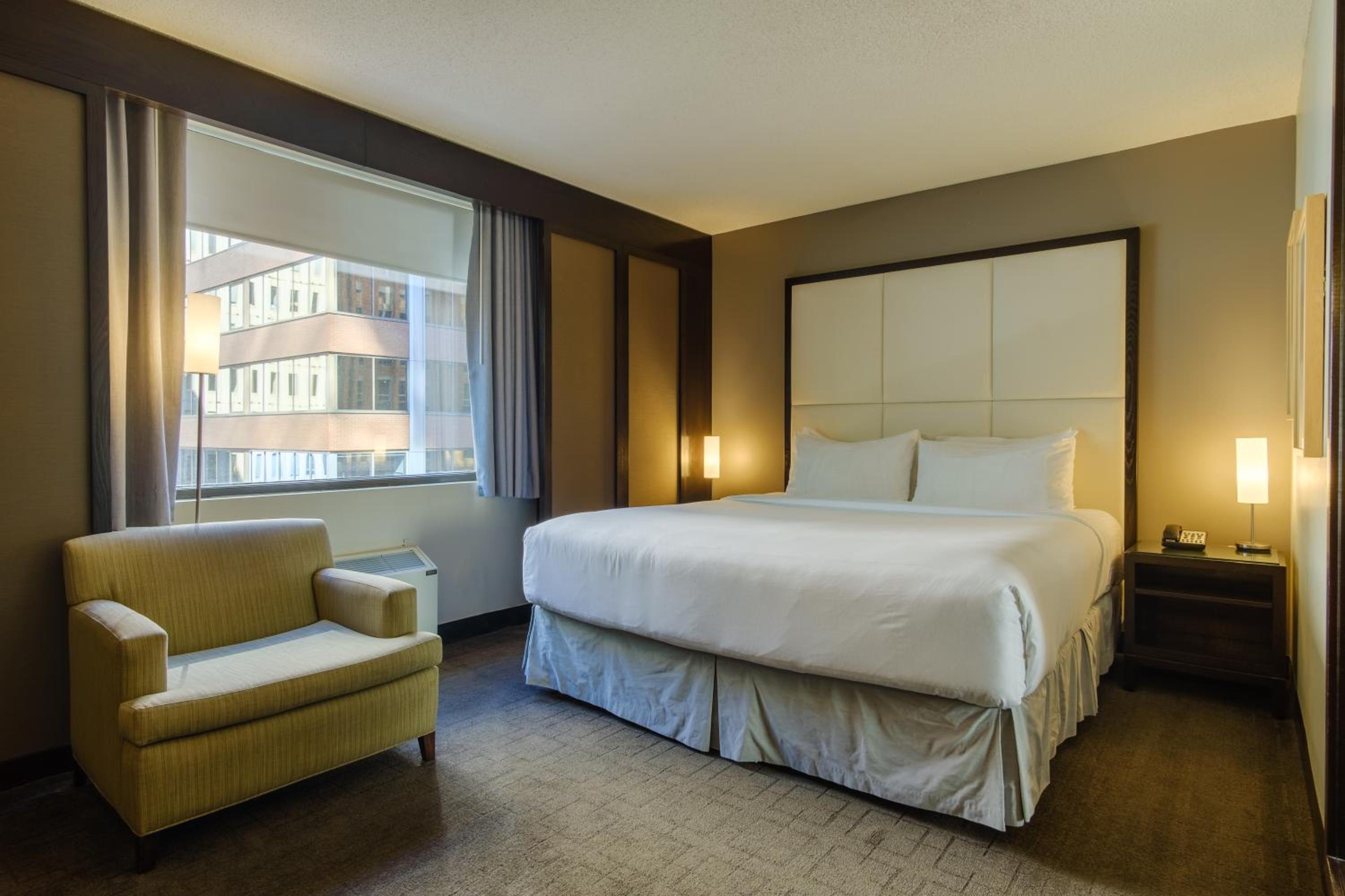 Romantic Luxury King Suite