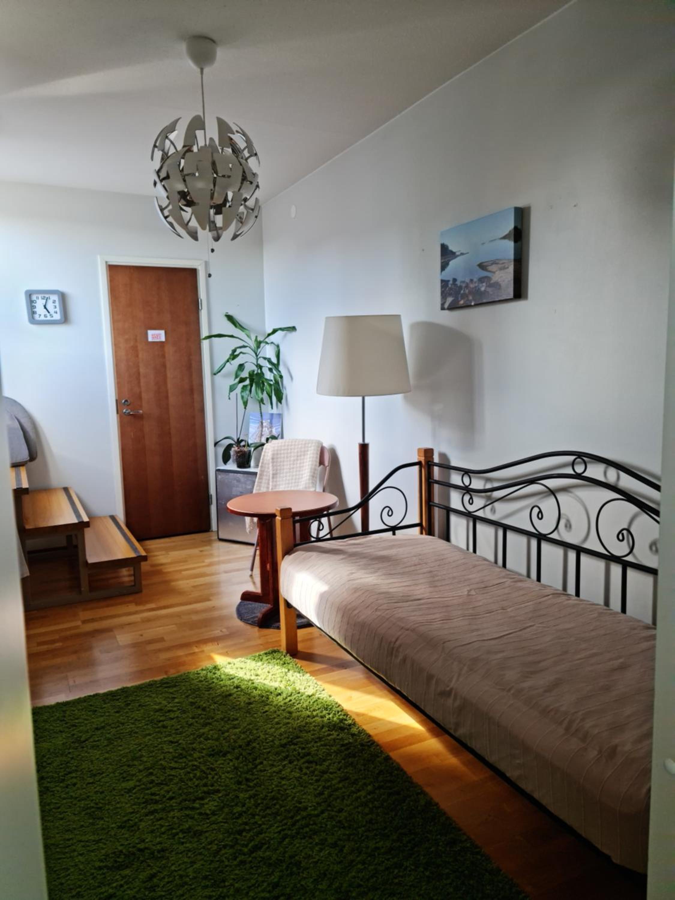 Three-Bedroom Apartment - Photo 8