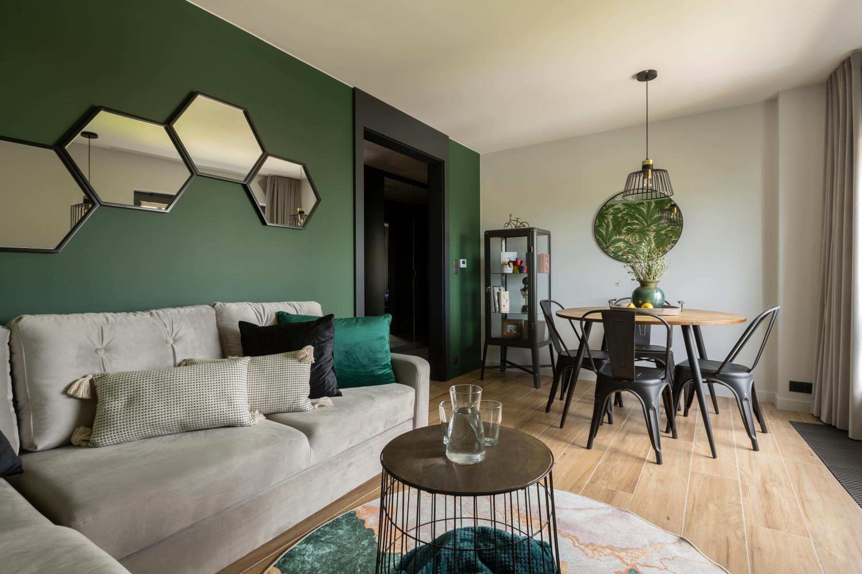 One-Bedroom Apartment - Photo 1