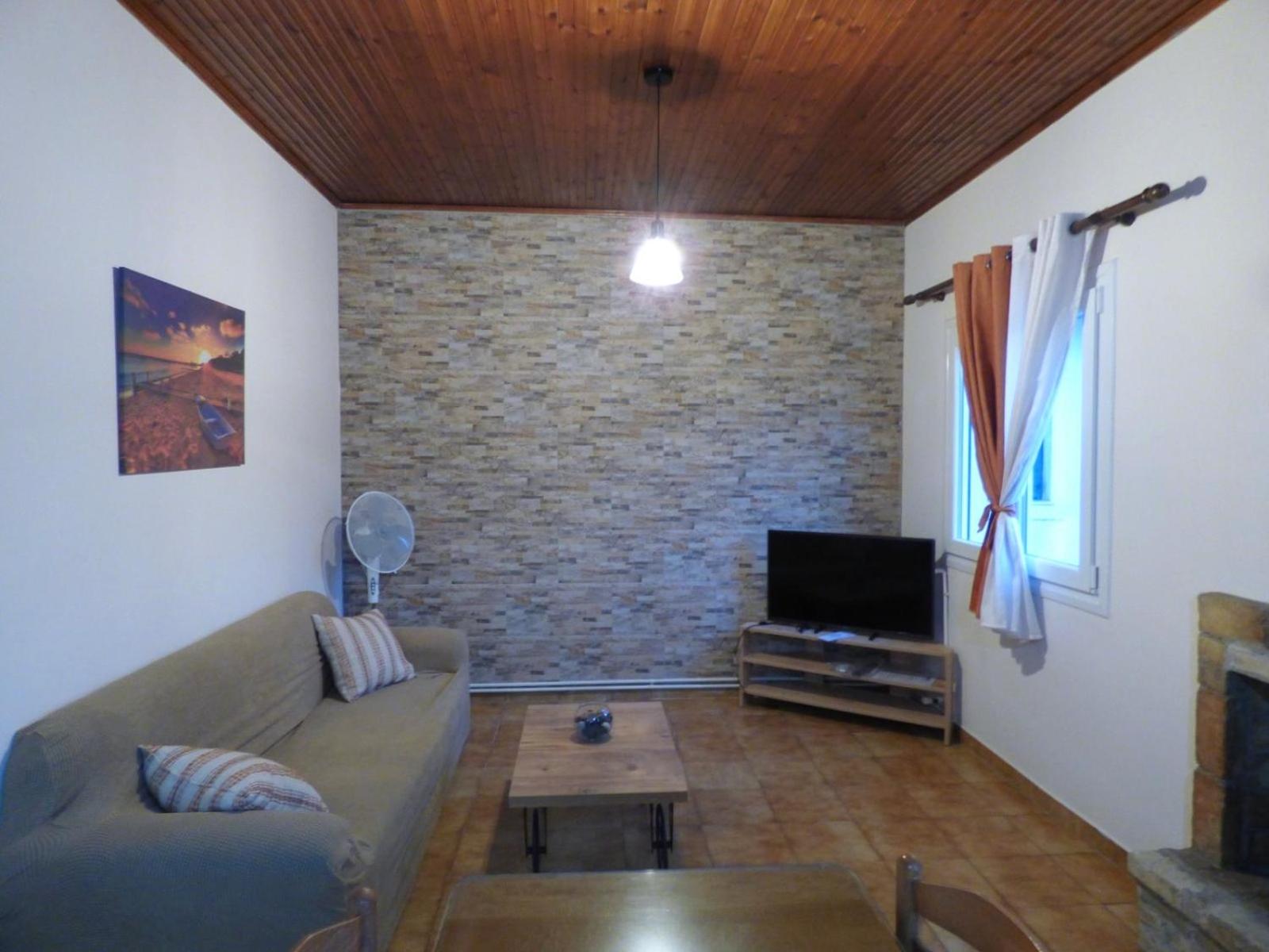 Two-Bedroom Apartment photo 2