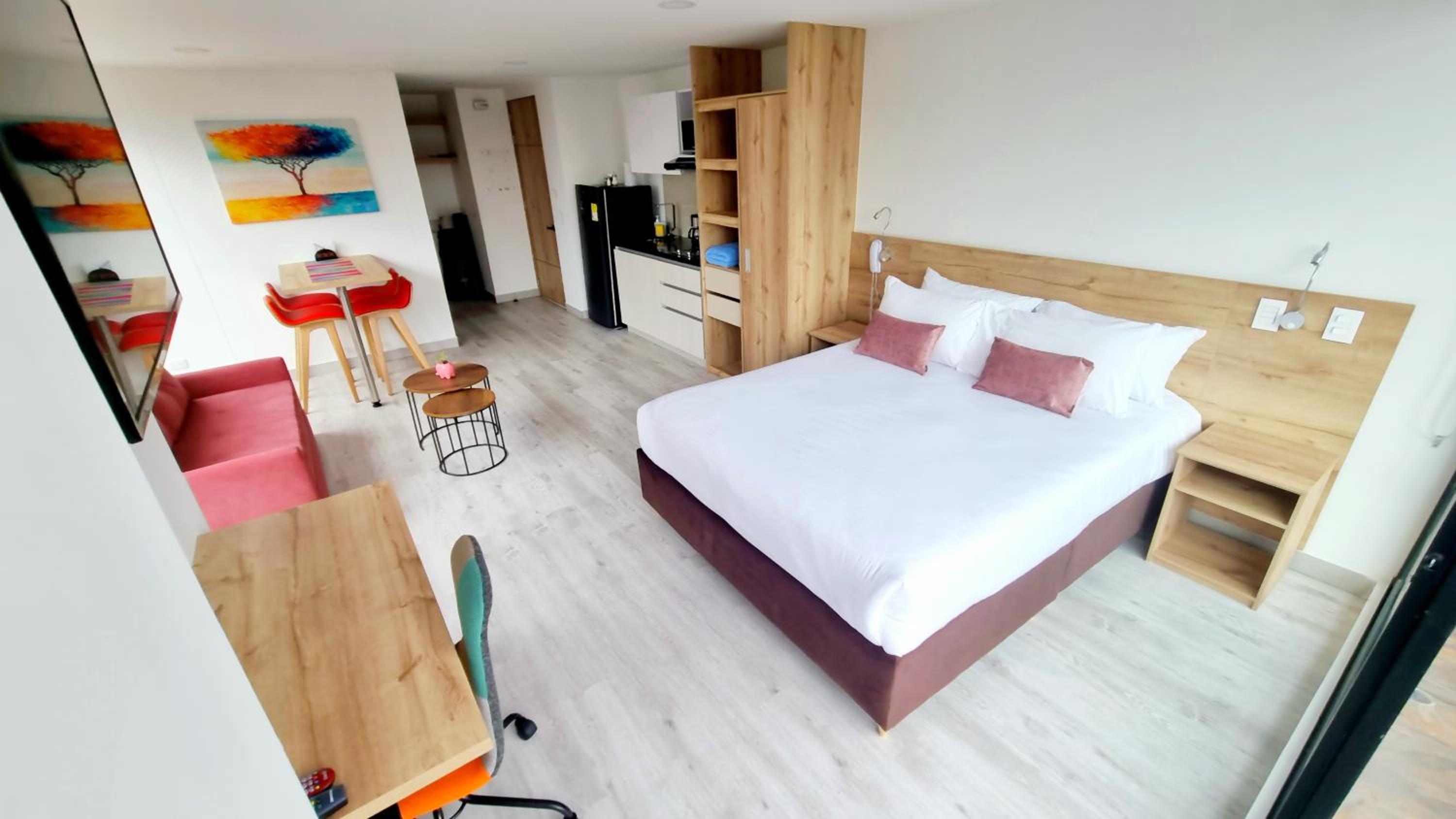One-Bedroom Apartment - Annex