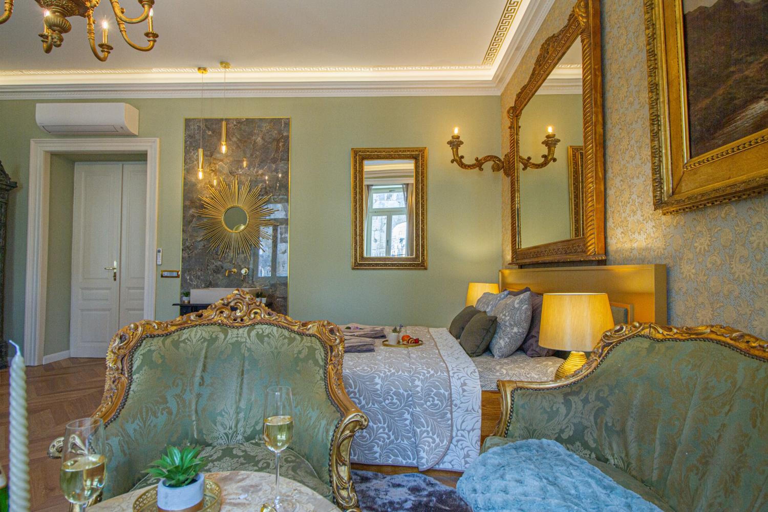 Three-Bedroom Apartment - Photo 60