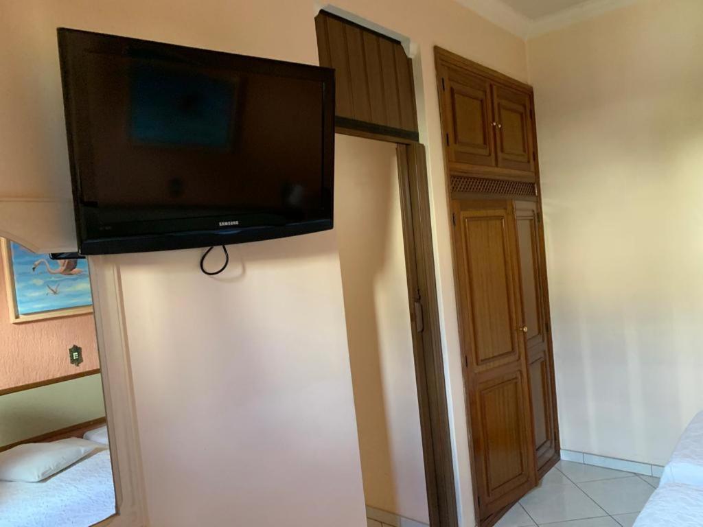 Standard Family Room photo 2