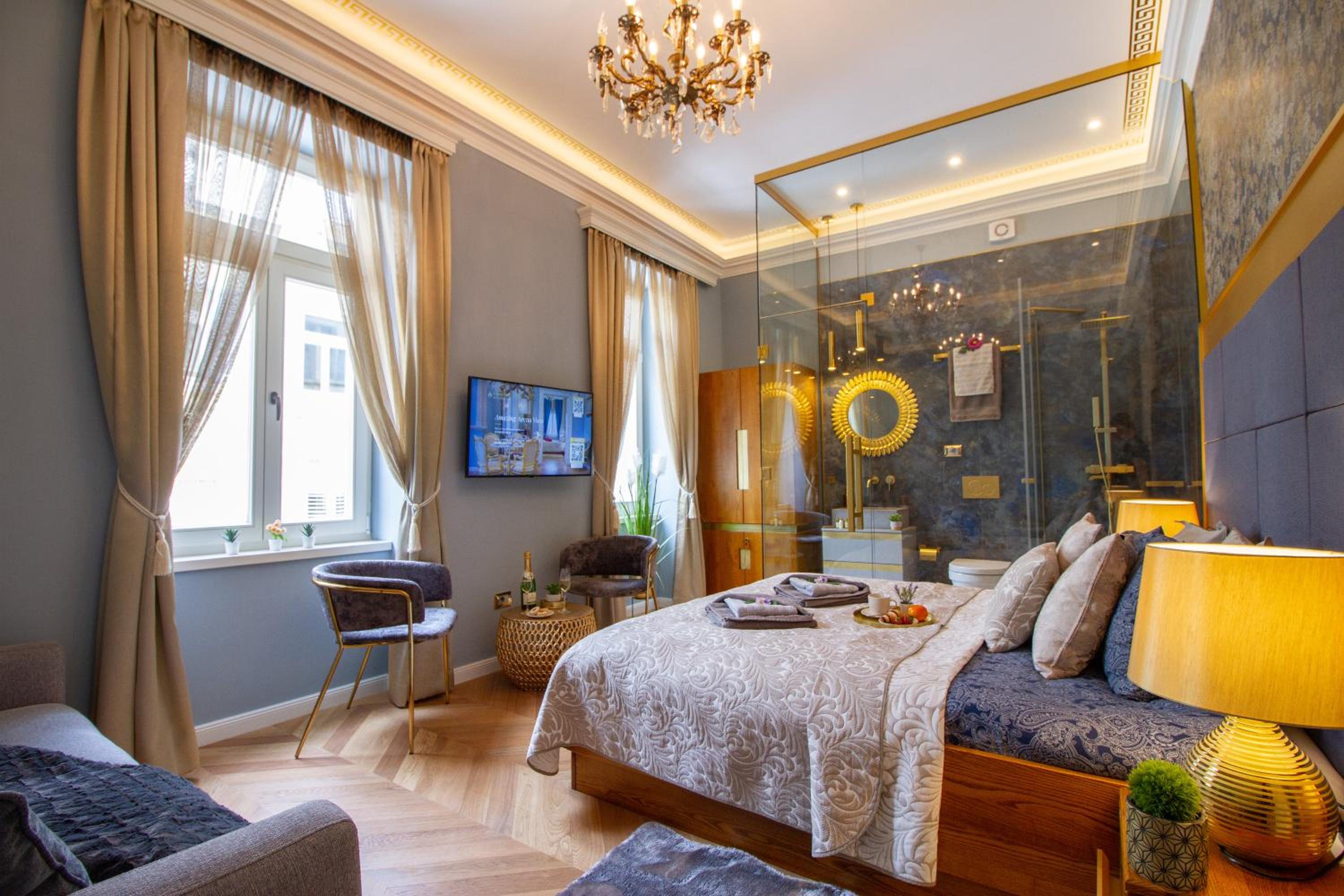 Three-Bedroom Apartment - Photo 9