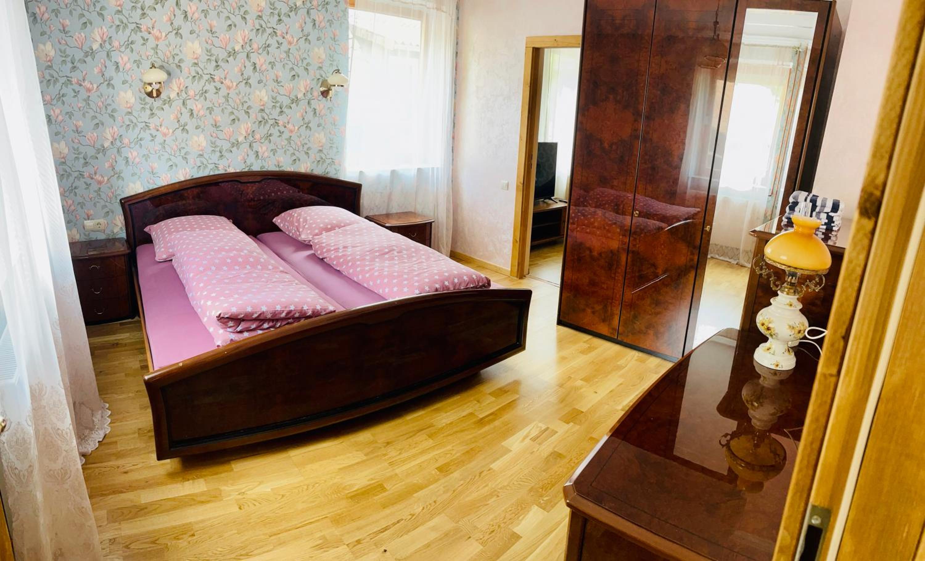 Two-Bedroom Apartment - Photo 2