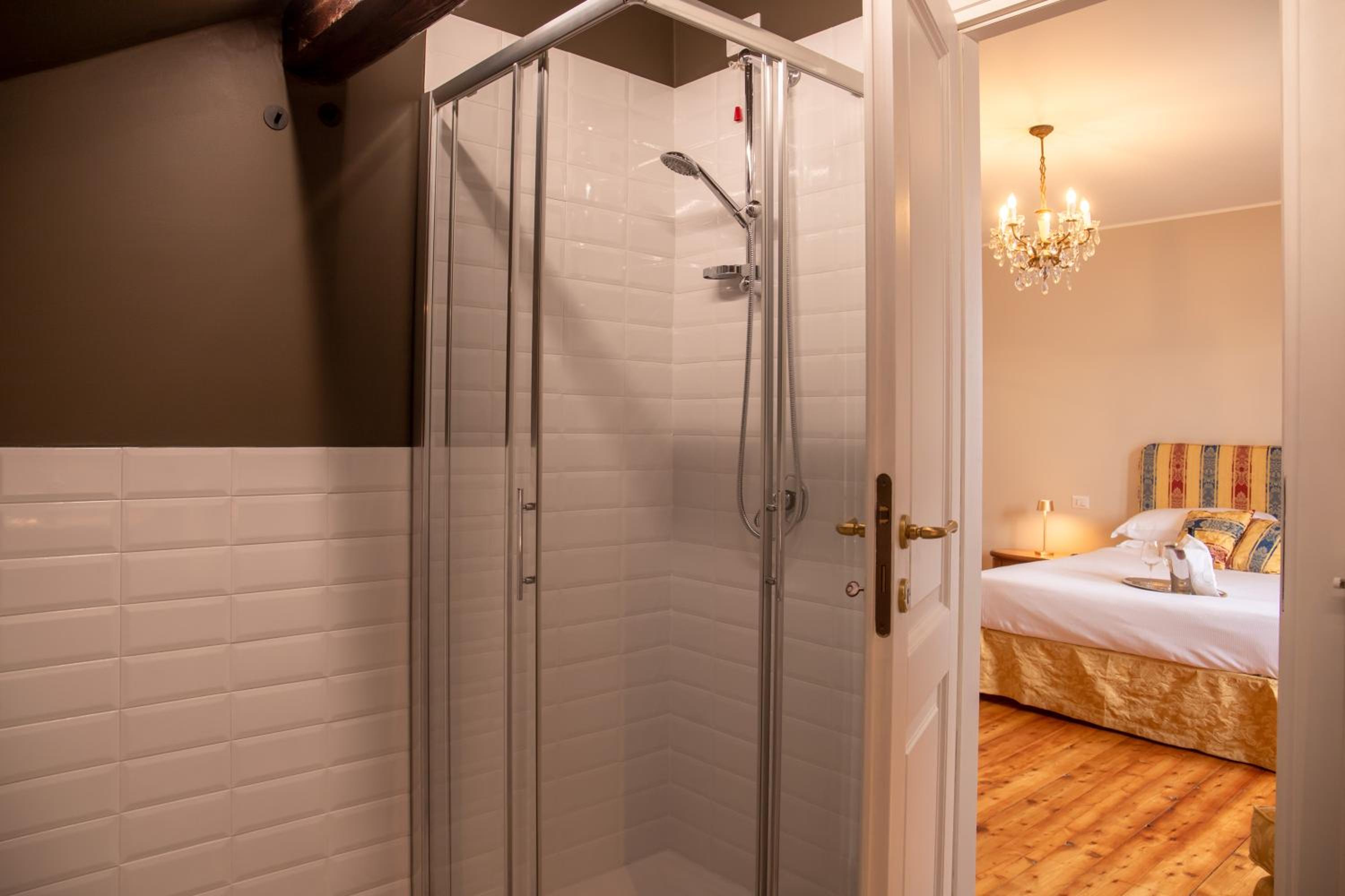 Double Room with Lake View photo 3