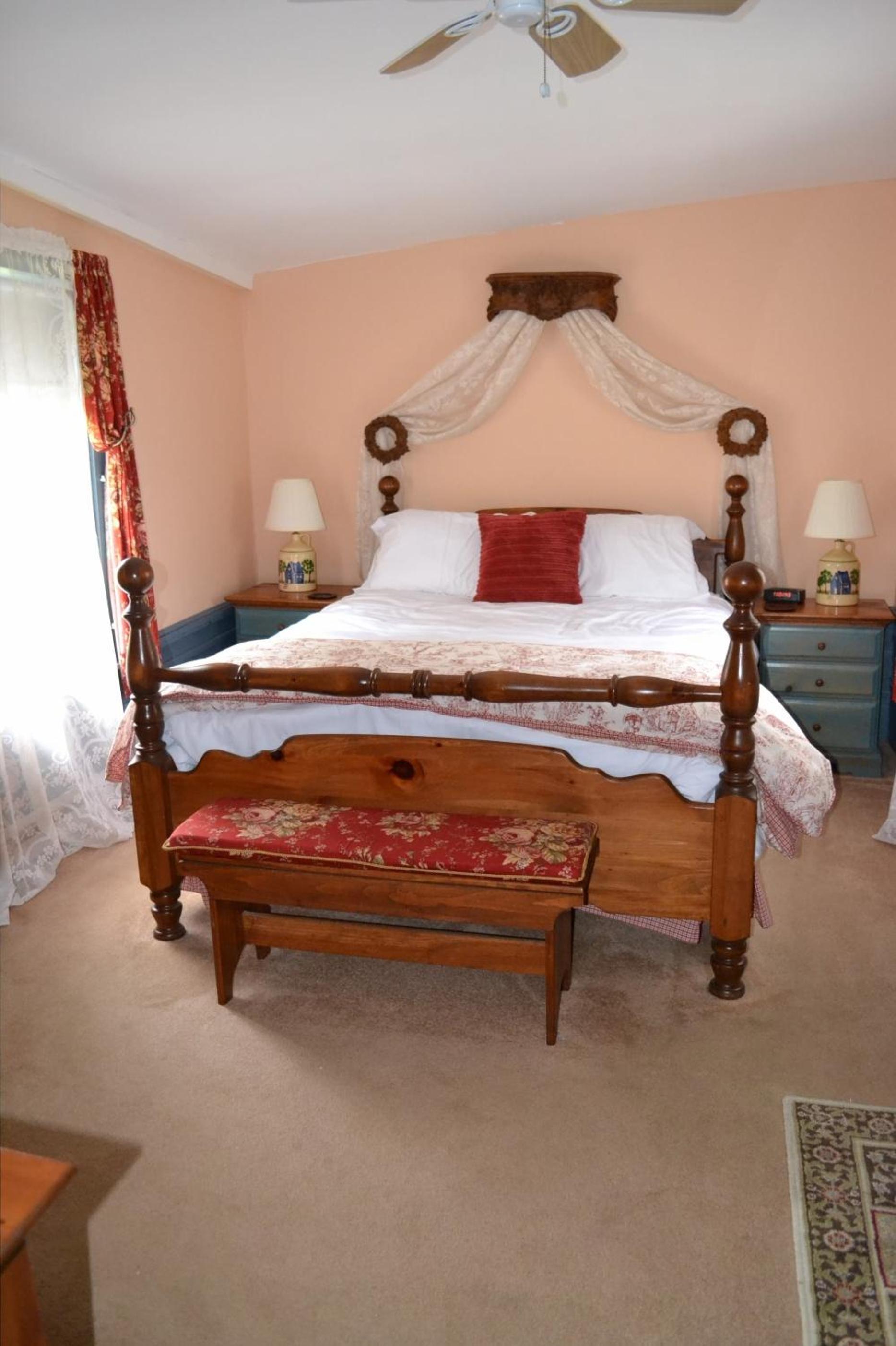 Queen Suite photo 2
