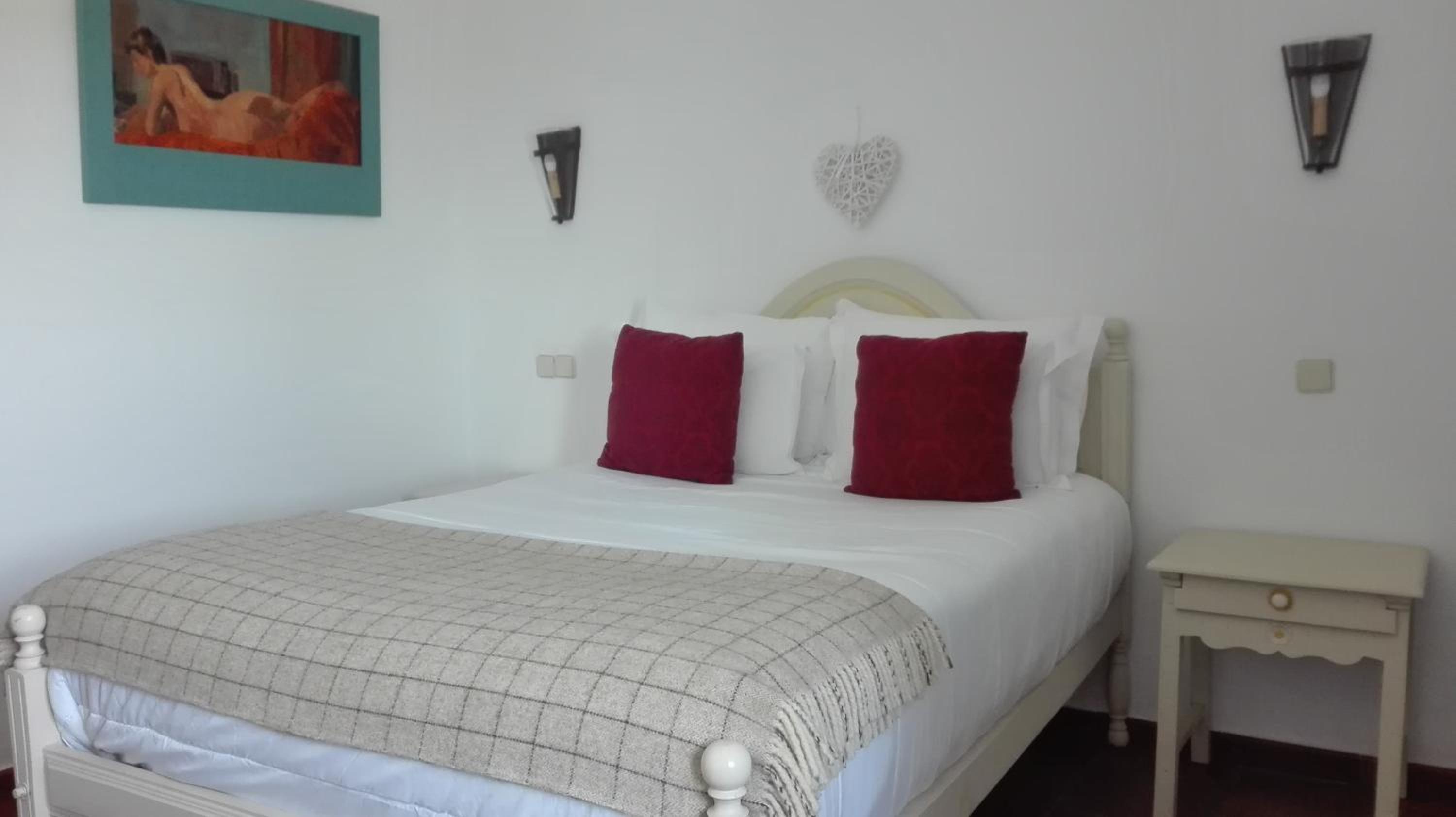 Double Room with Lake View - Photo 5