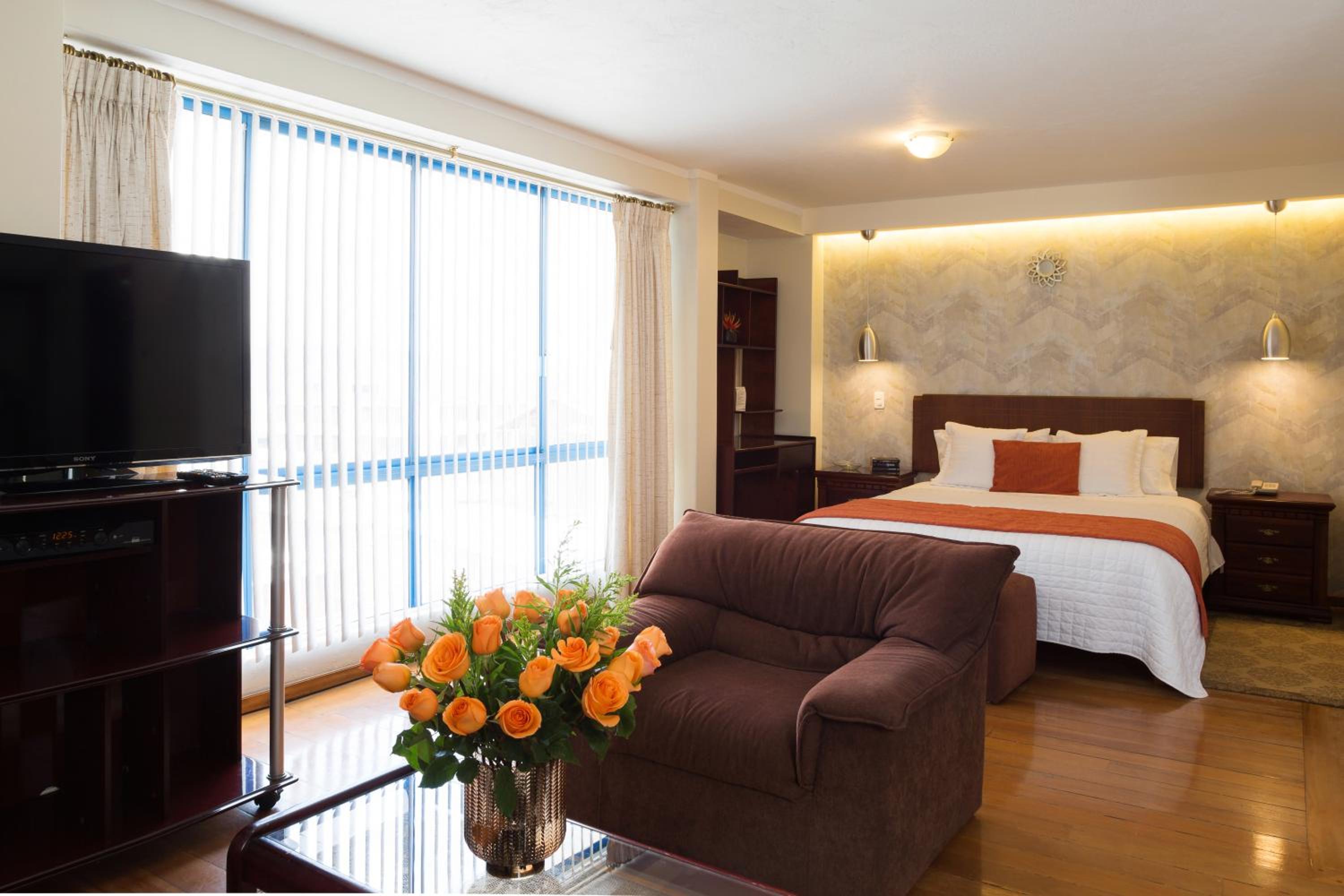 Suite with City View photo 1