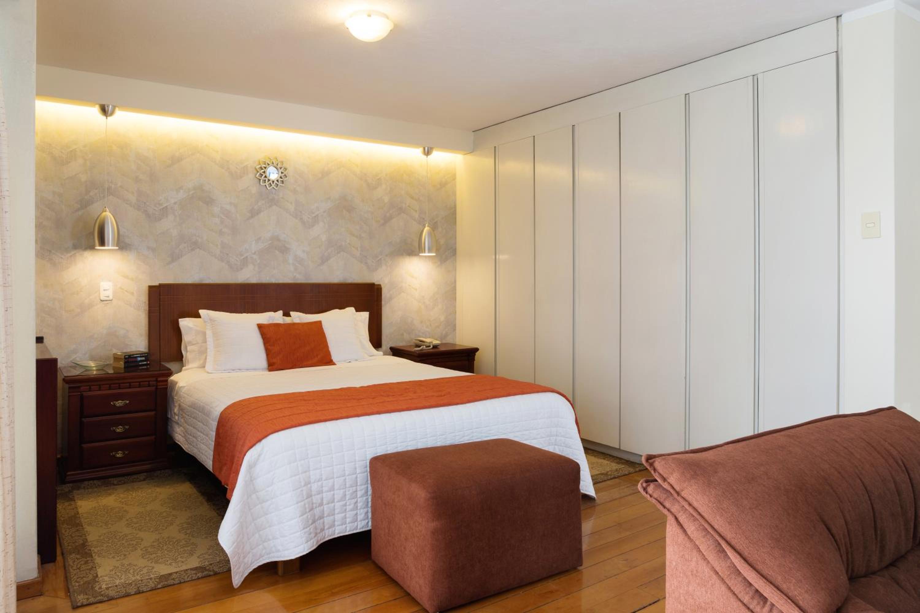 Suite with City View photo 3