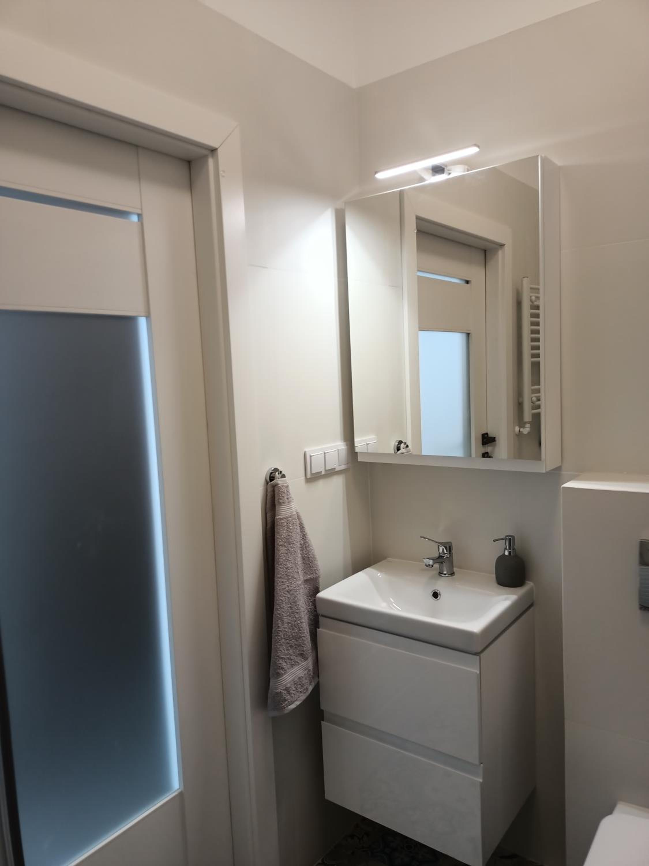 One-Bedroom Apartment photo 2