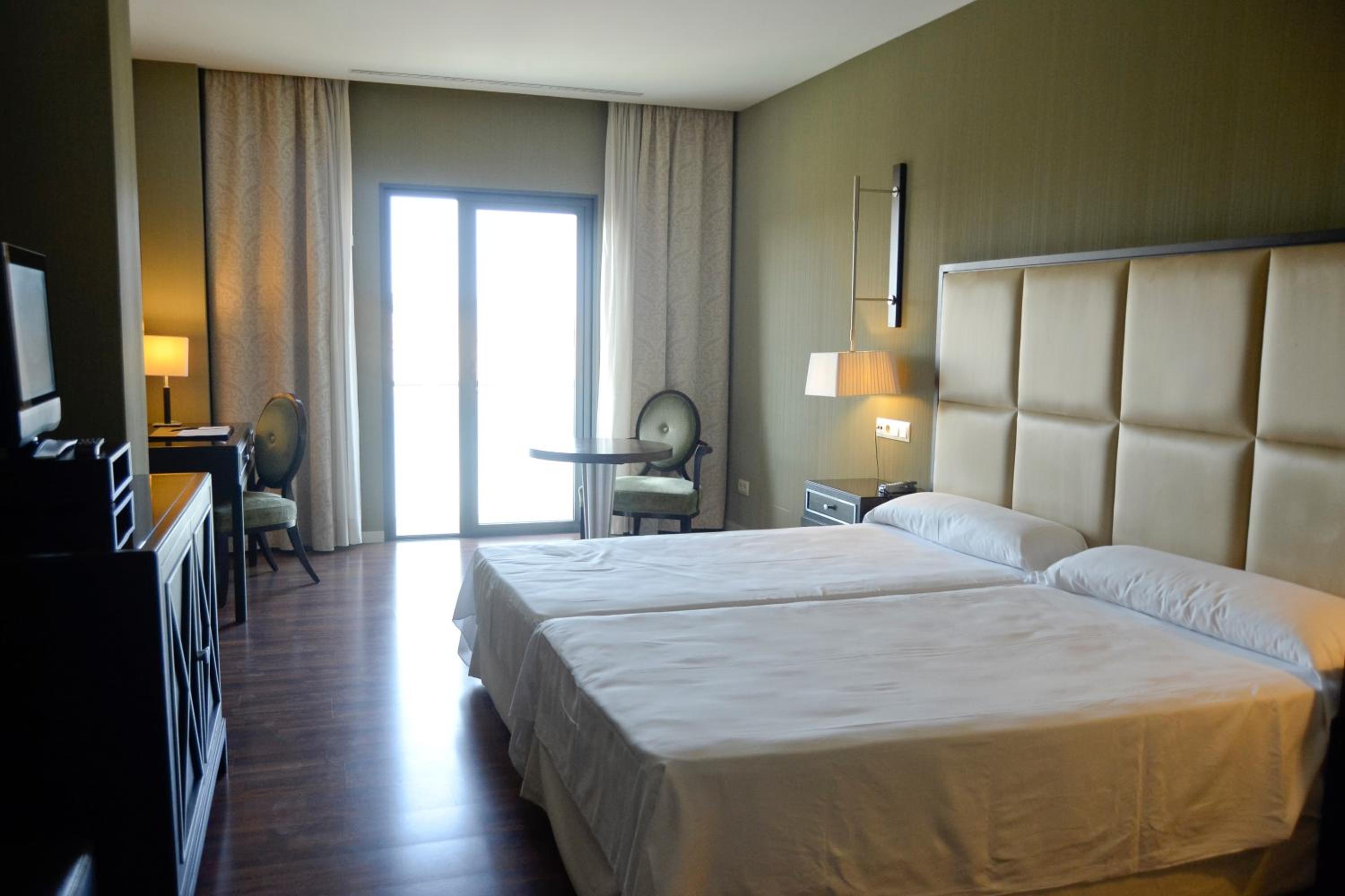 Double or Twin Room - Photo 2