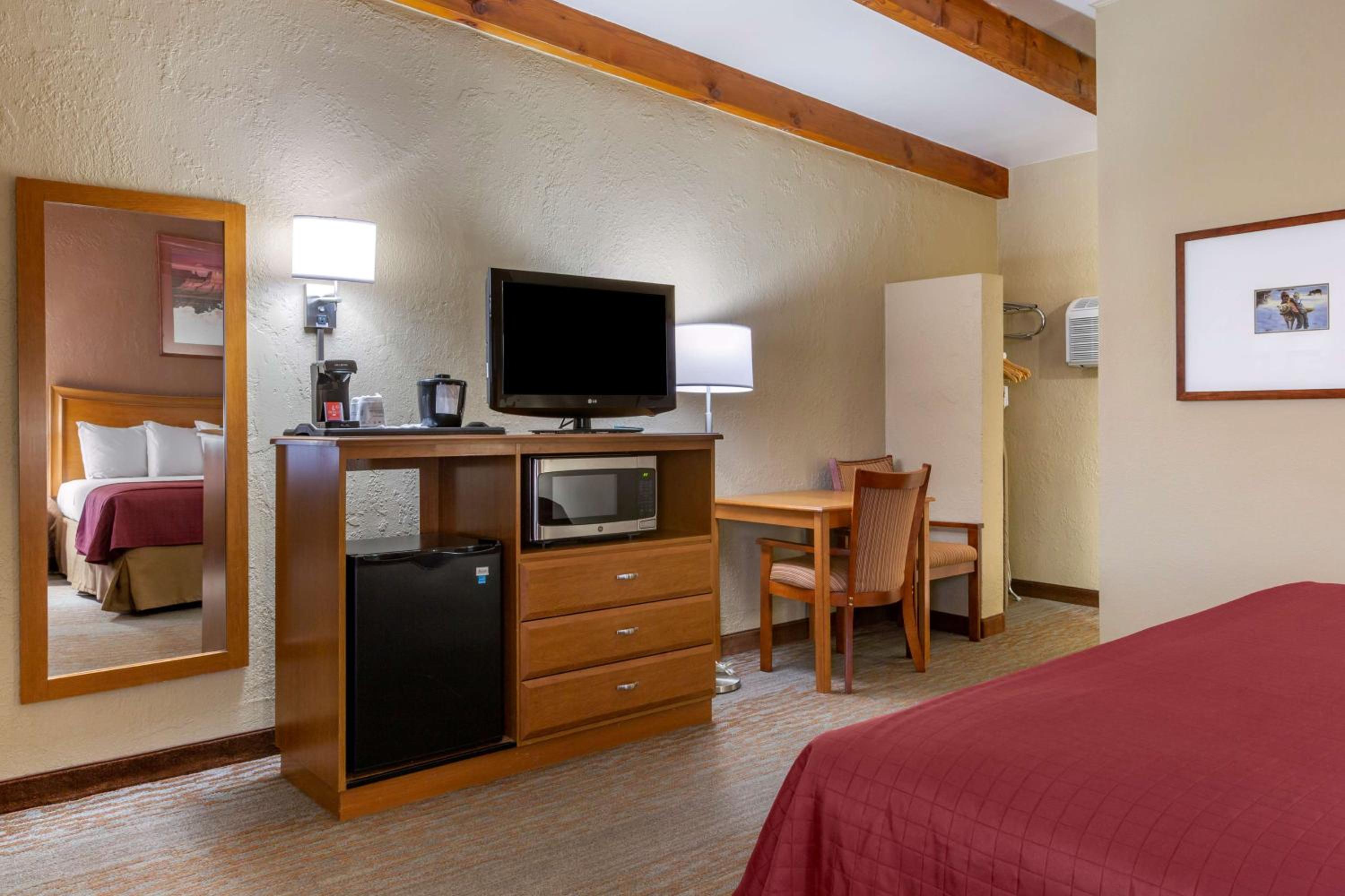 King Room with Balcony photo 1