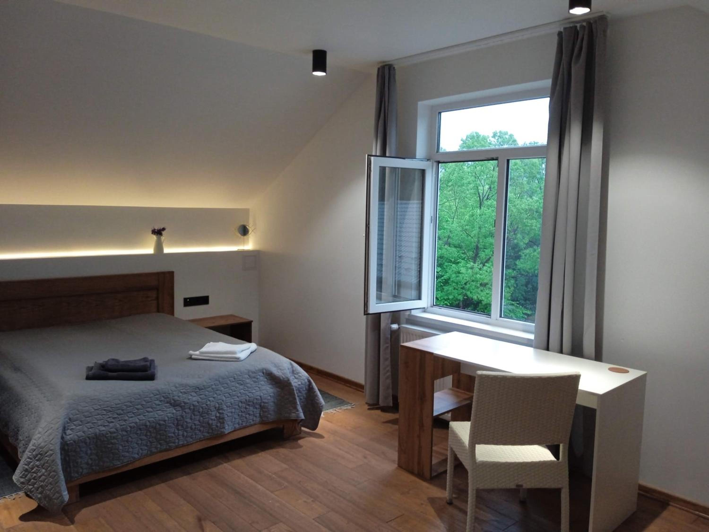 Double Room with Private Bathroom photo 3
