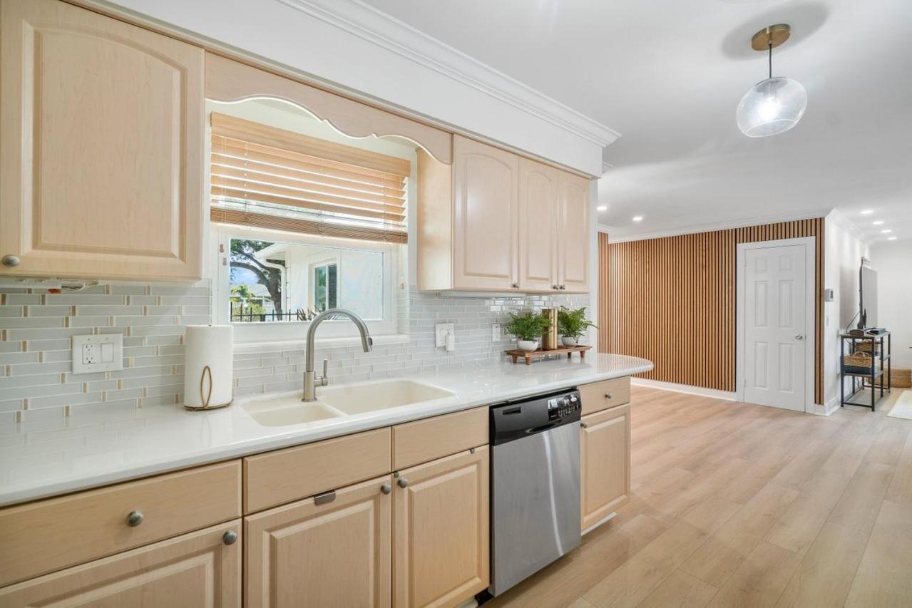 Four-Bedroom House photo 2