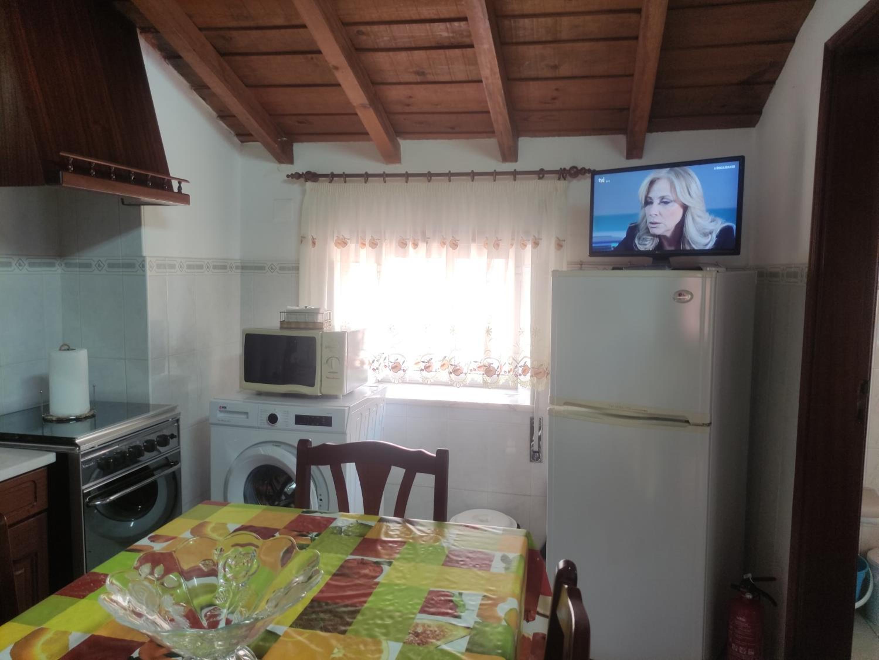 Two-Bedroom House - Photo 25