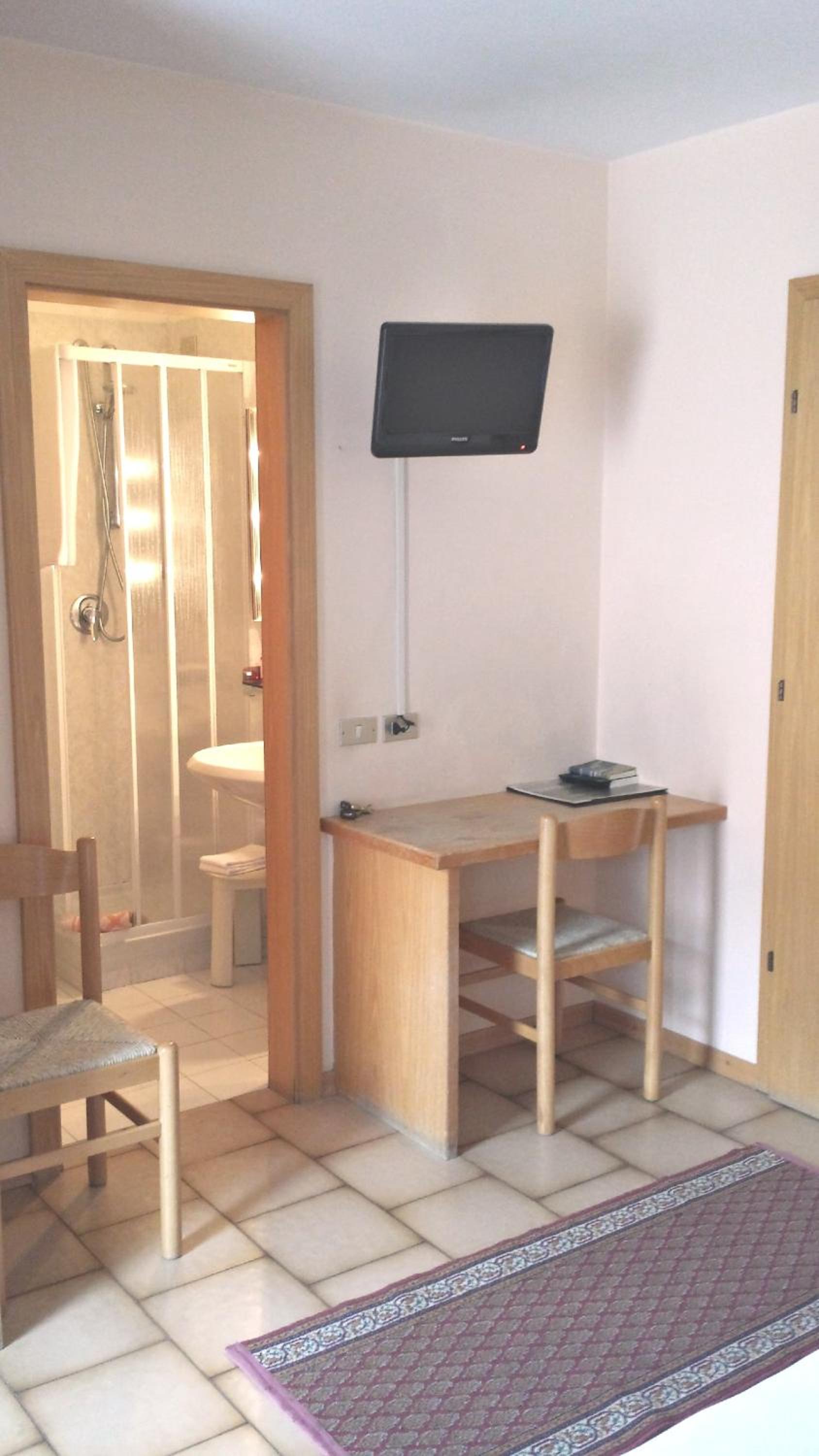 Double Room - Photo 4