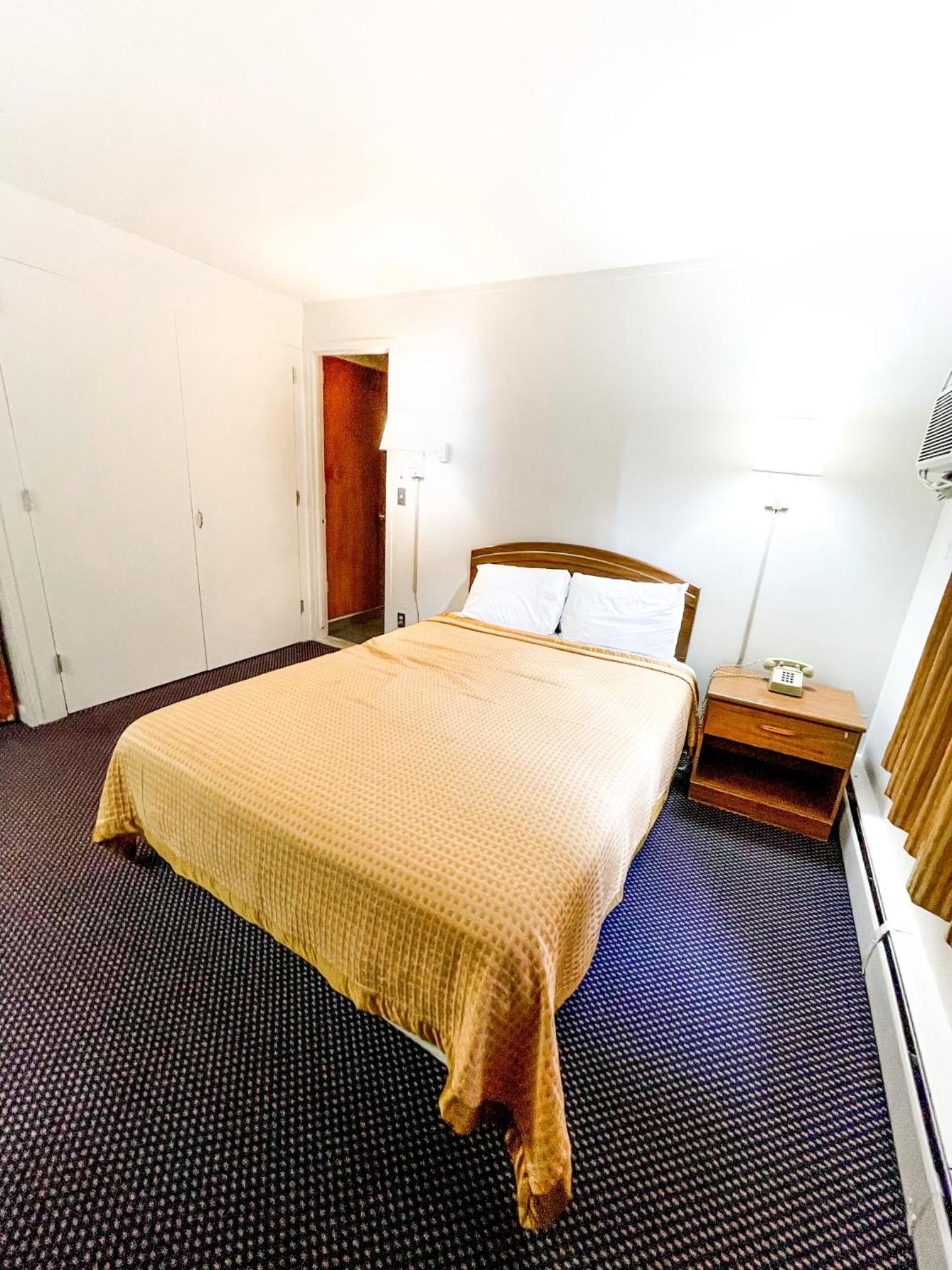 Single Room photo 3