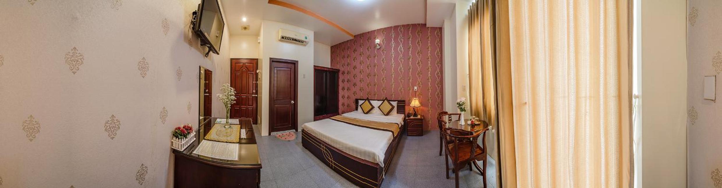 Double Room with Balcony - Photo 1
