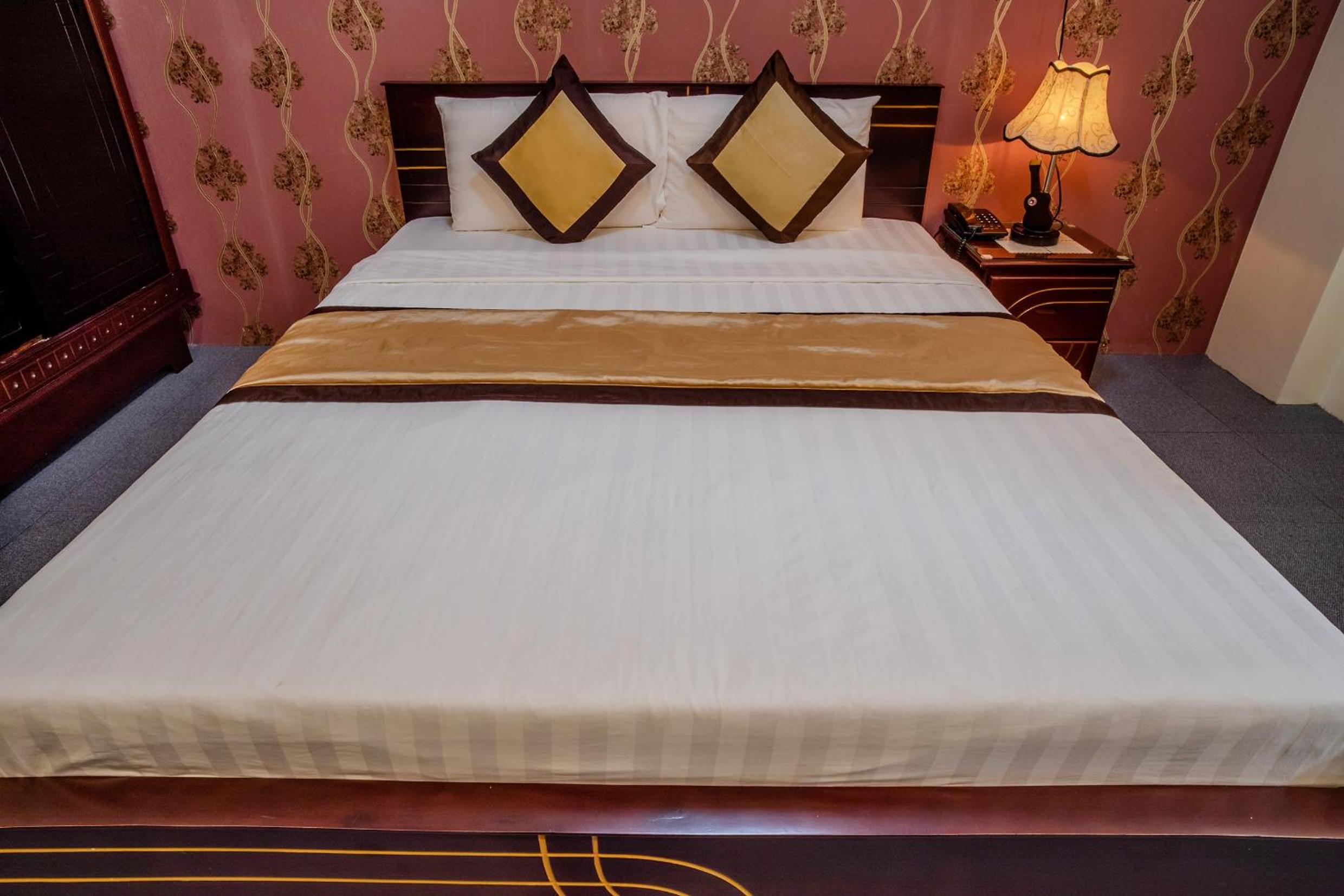 Double Room with Balcony - Photo 5