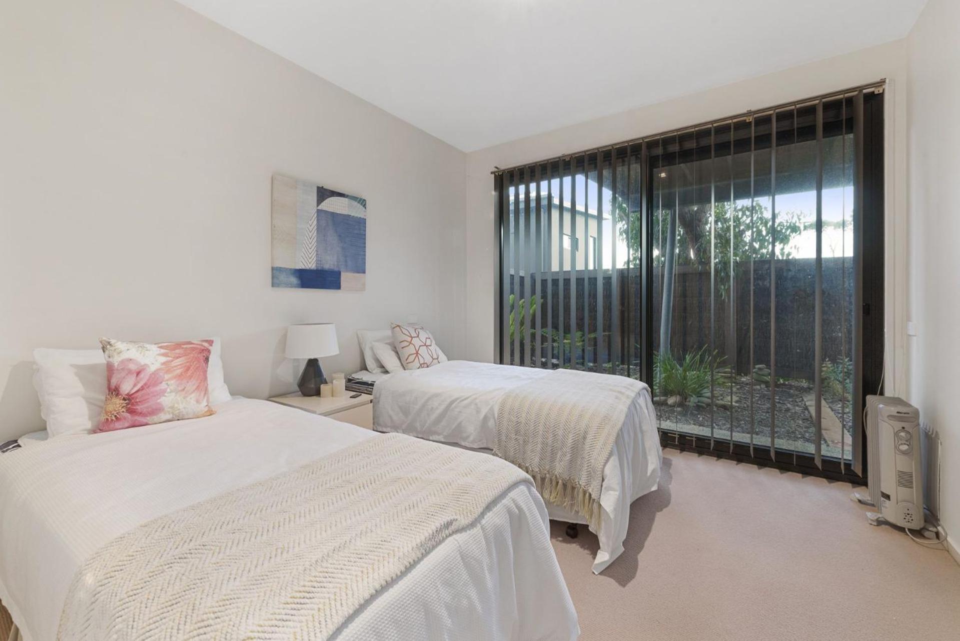 Two-Bedroom House photo 3
