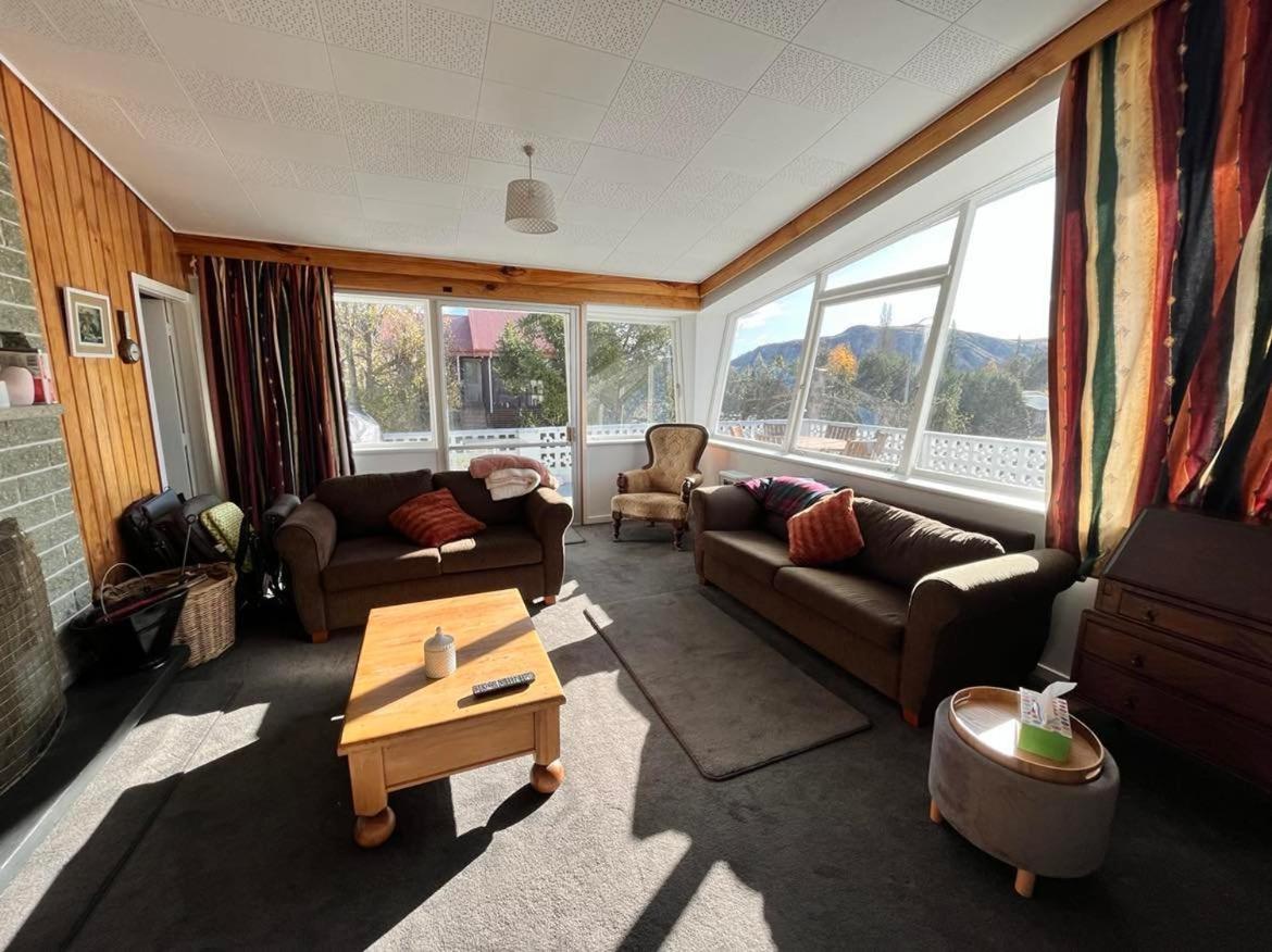 Two-Bedroom House - Photo 2