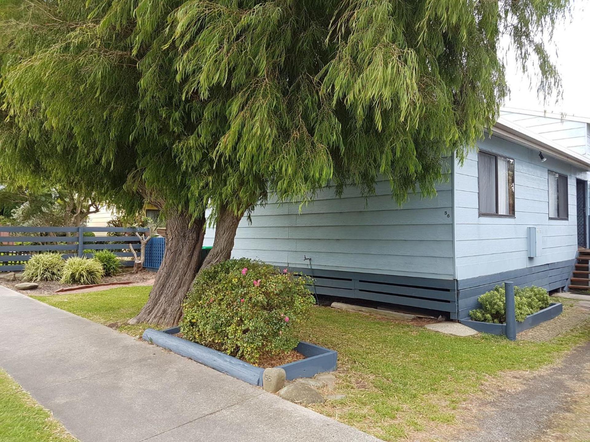 Five-Bedroom House photo 2