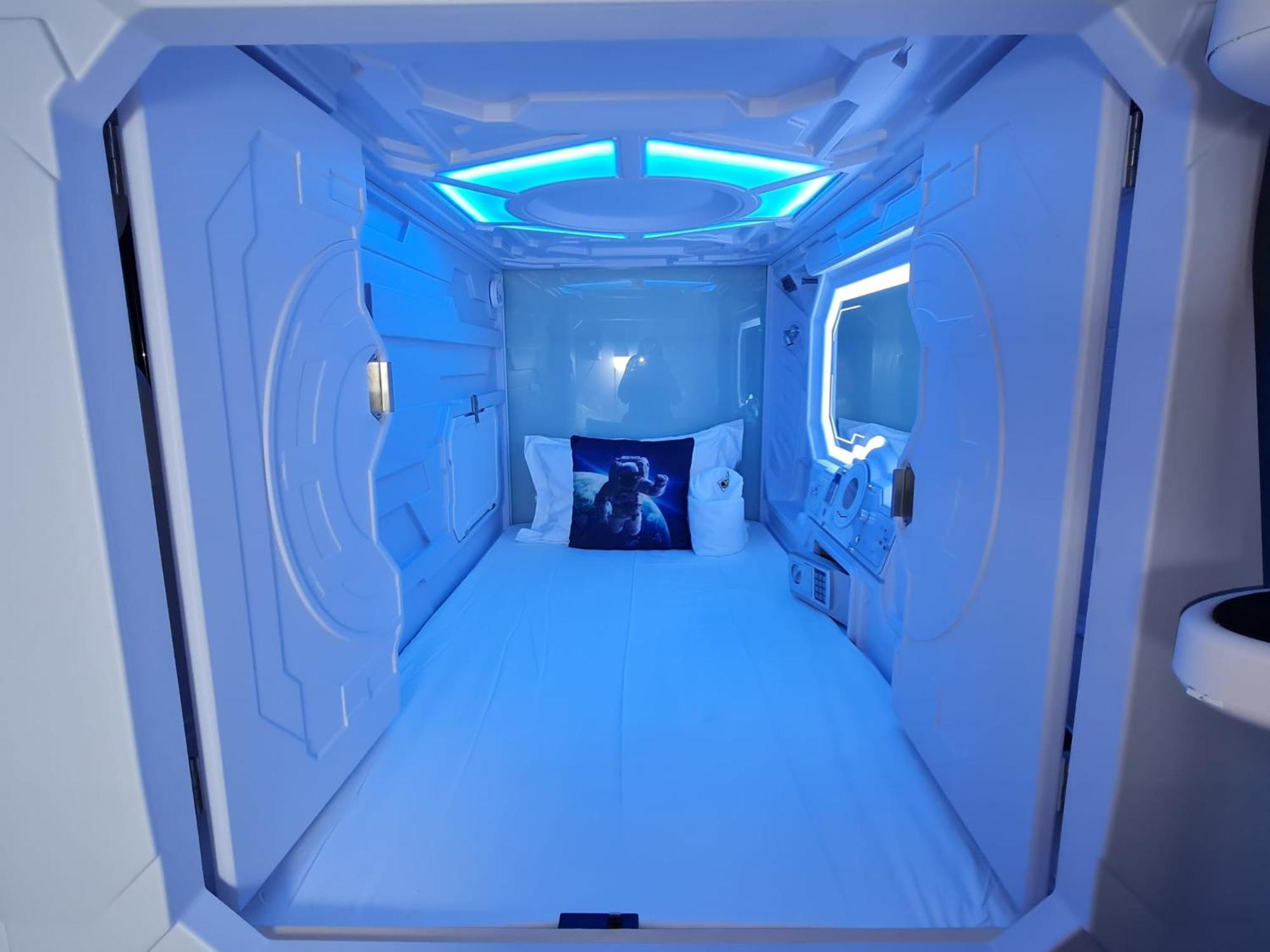Single Capsule photo 2