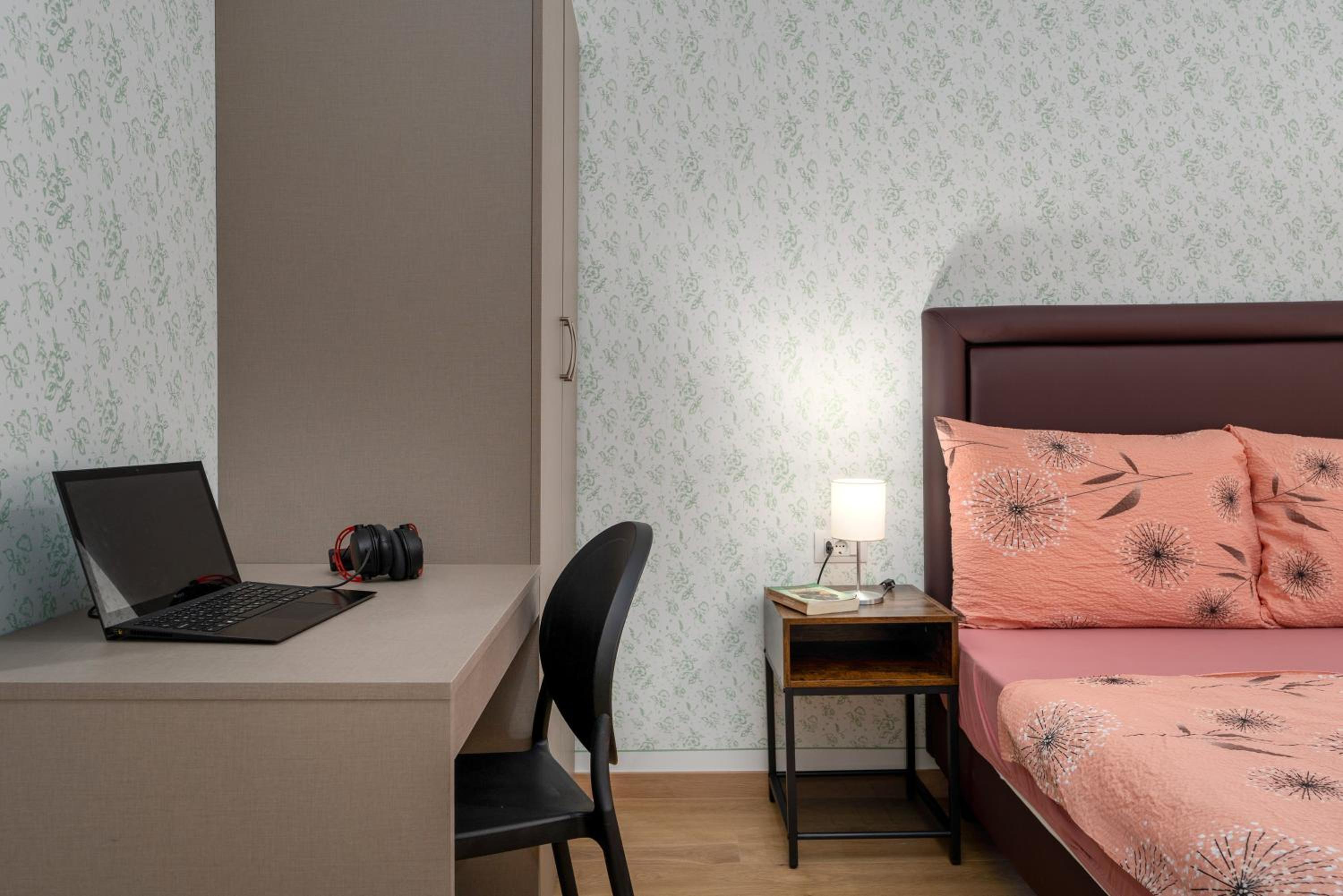 Double Room with Shared Bathroom photo 2
