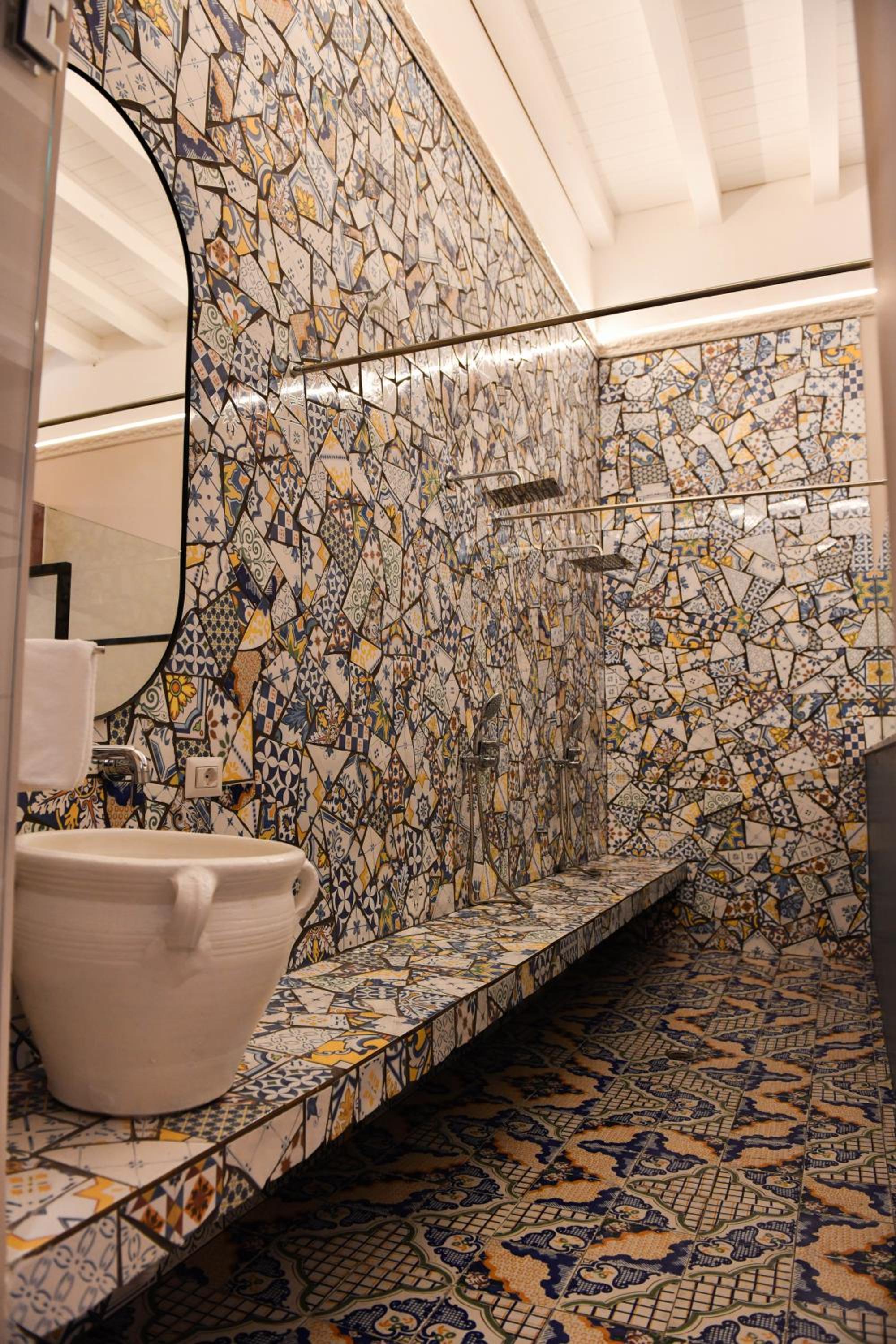 Deluxe Quadruple Room - Photo 24