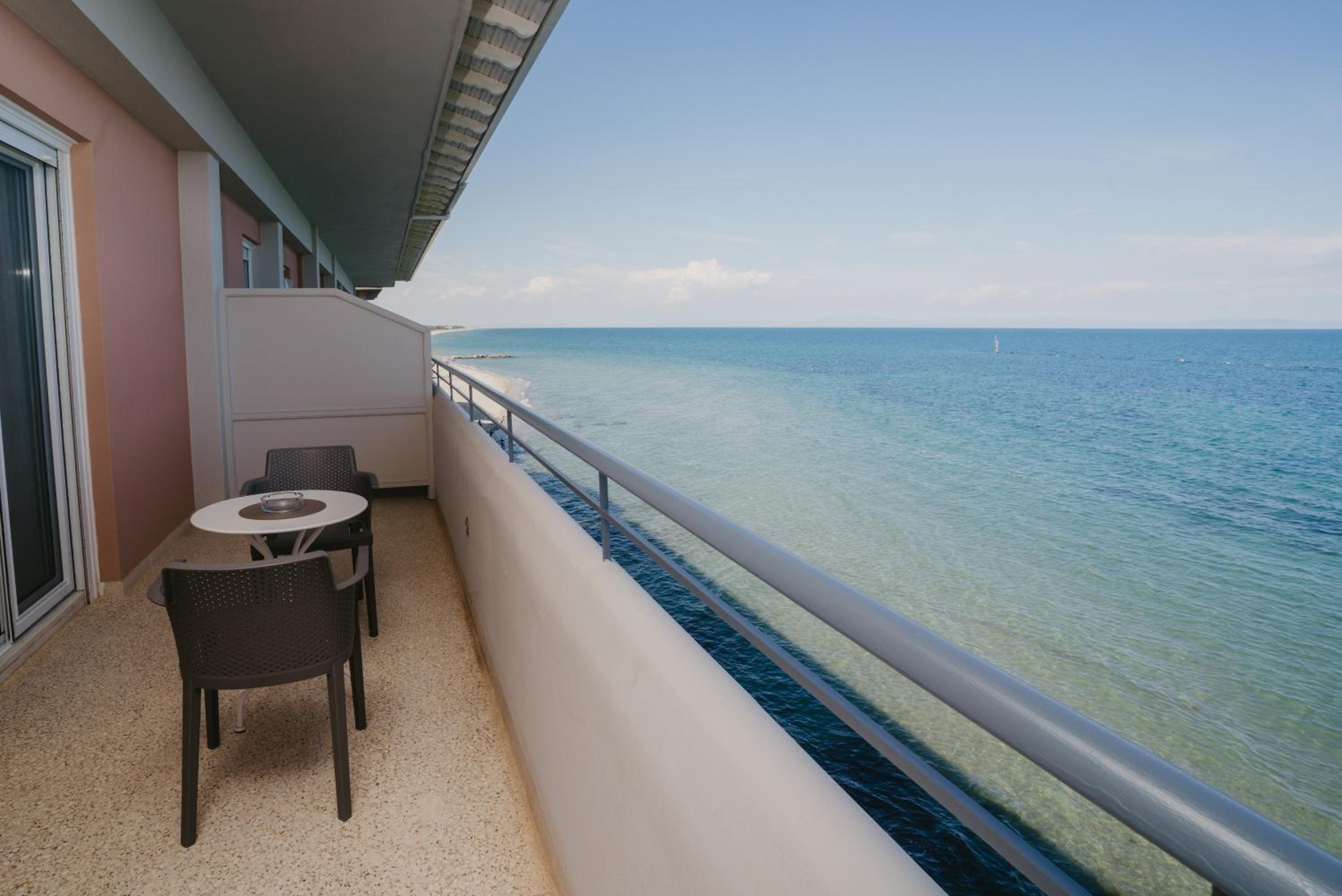 Superior Double or Twin Room with Sea View photo 3