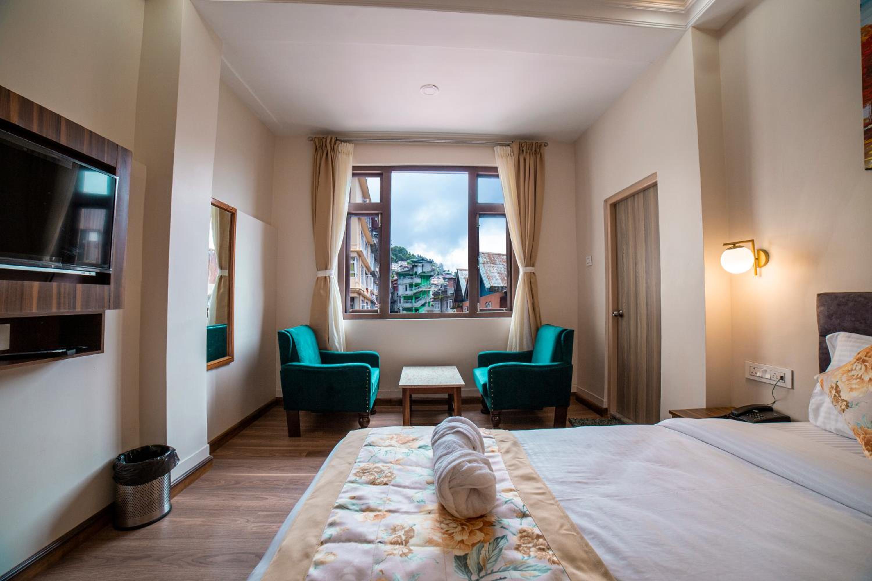 Deluxe Twin Room - Photo 2