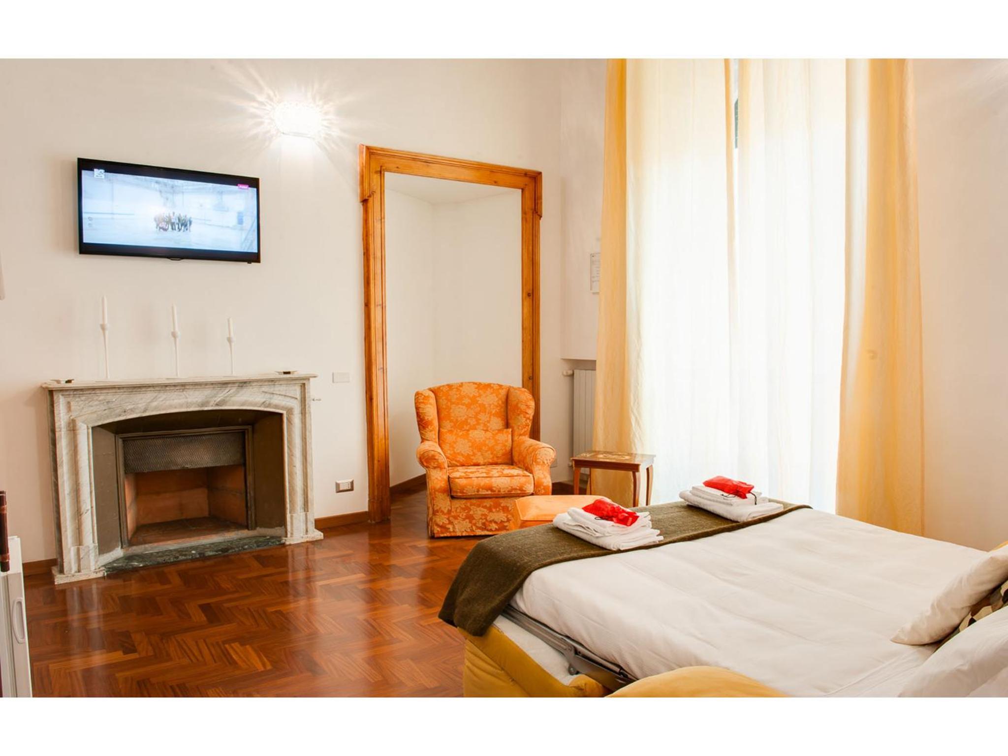 Suite with Balcony and City View photo 2