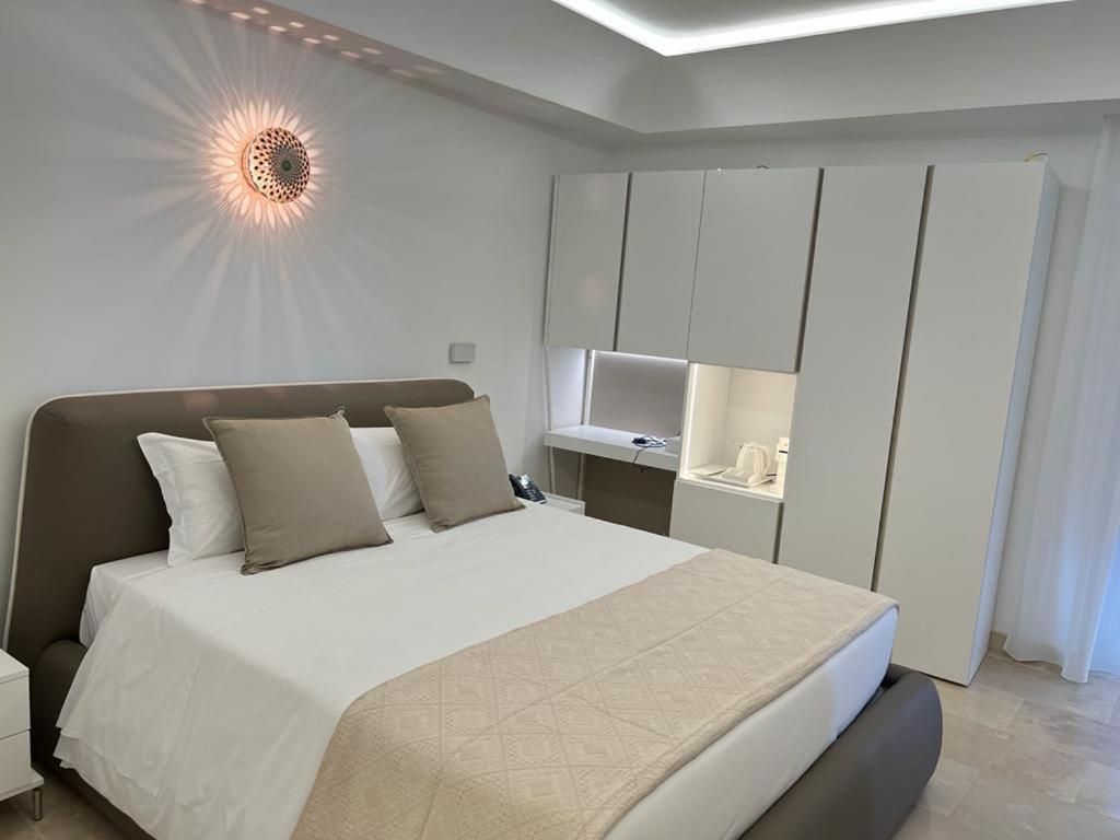 Queen Room with Spa Bath