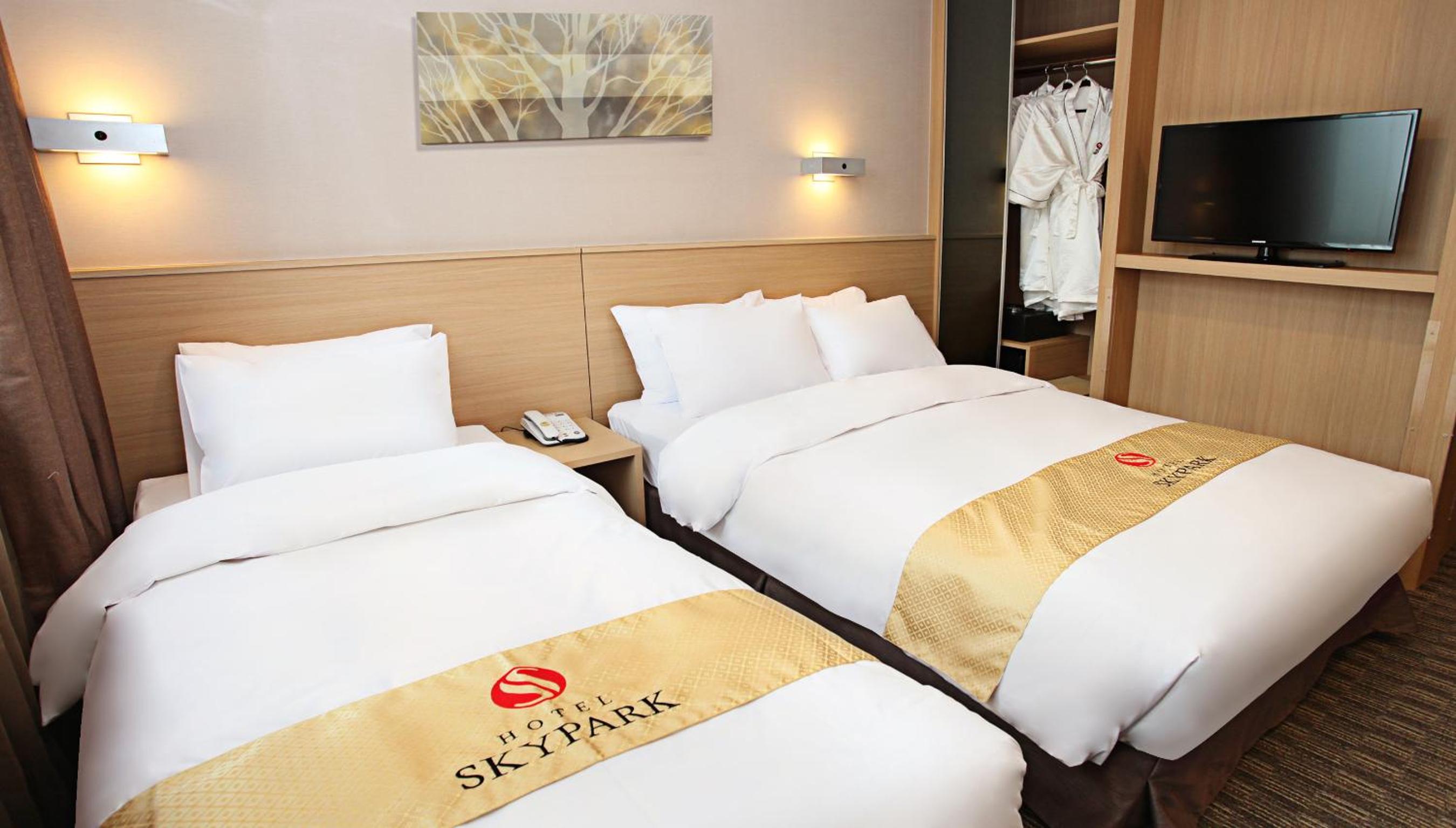 Deluxe Twin Room - Photo 2
