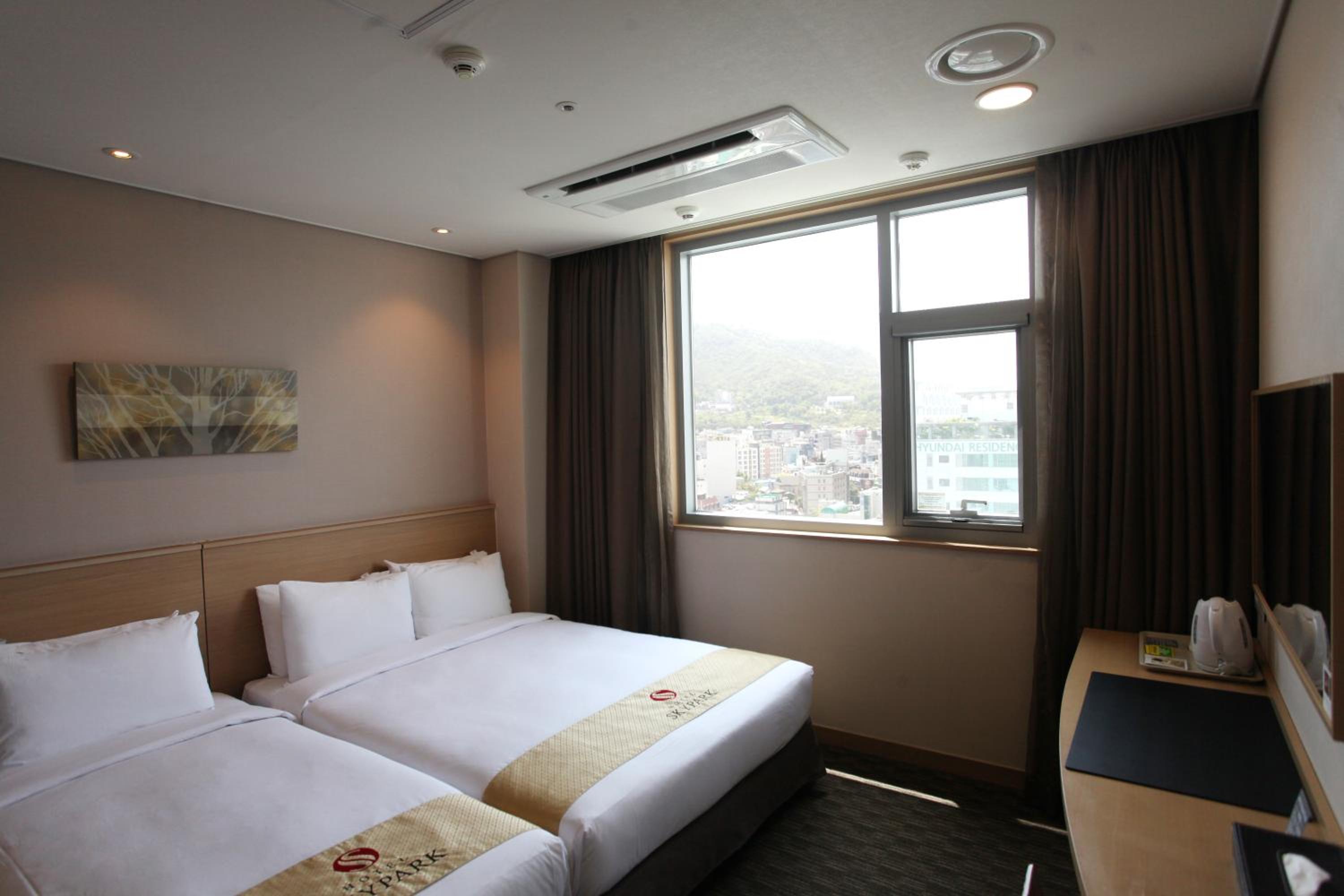 Deluxe Twin Room - Photo 1