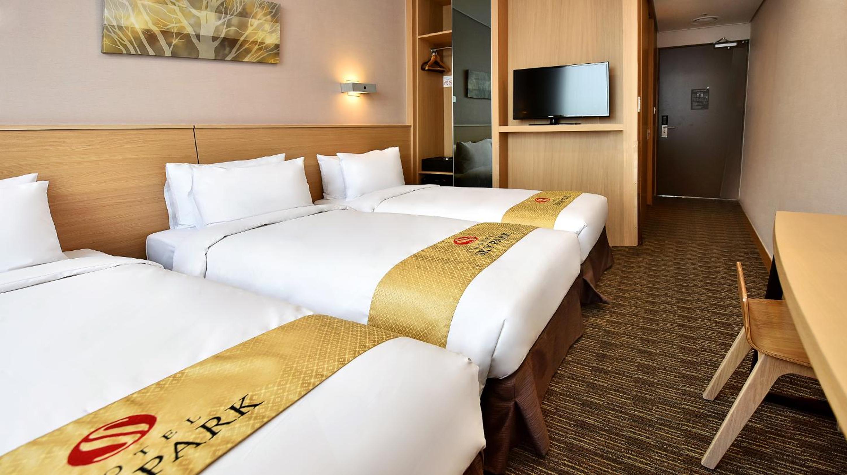 Standard Triple Room - Photo 1