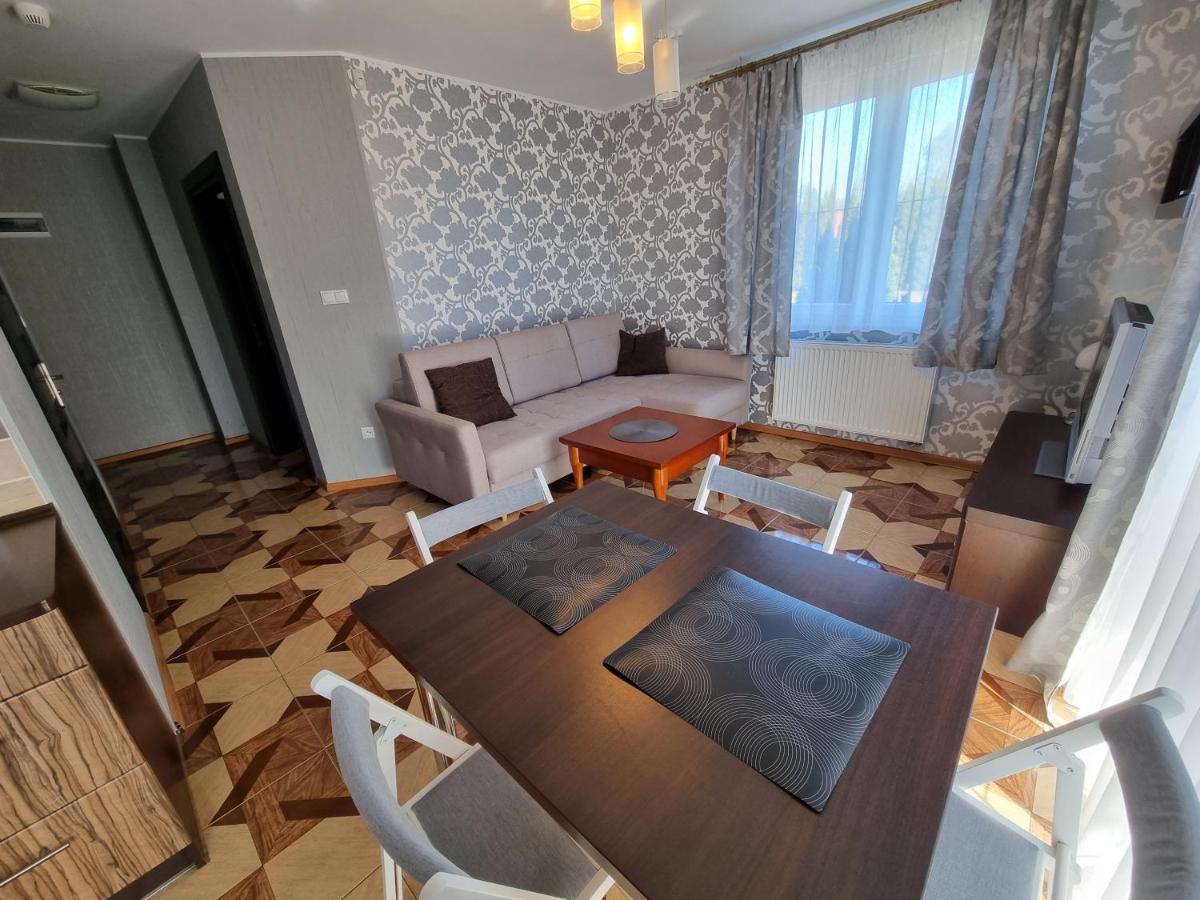 Apartment photo 2