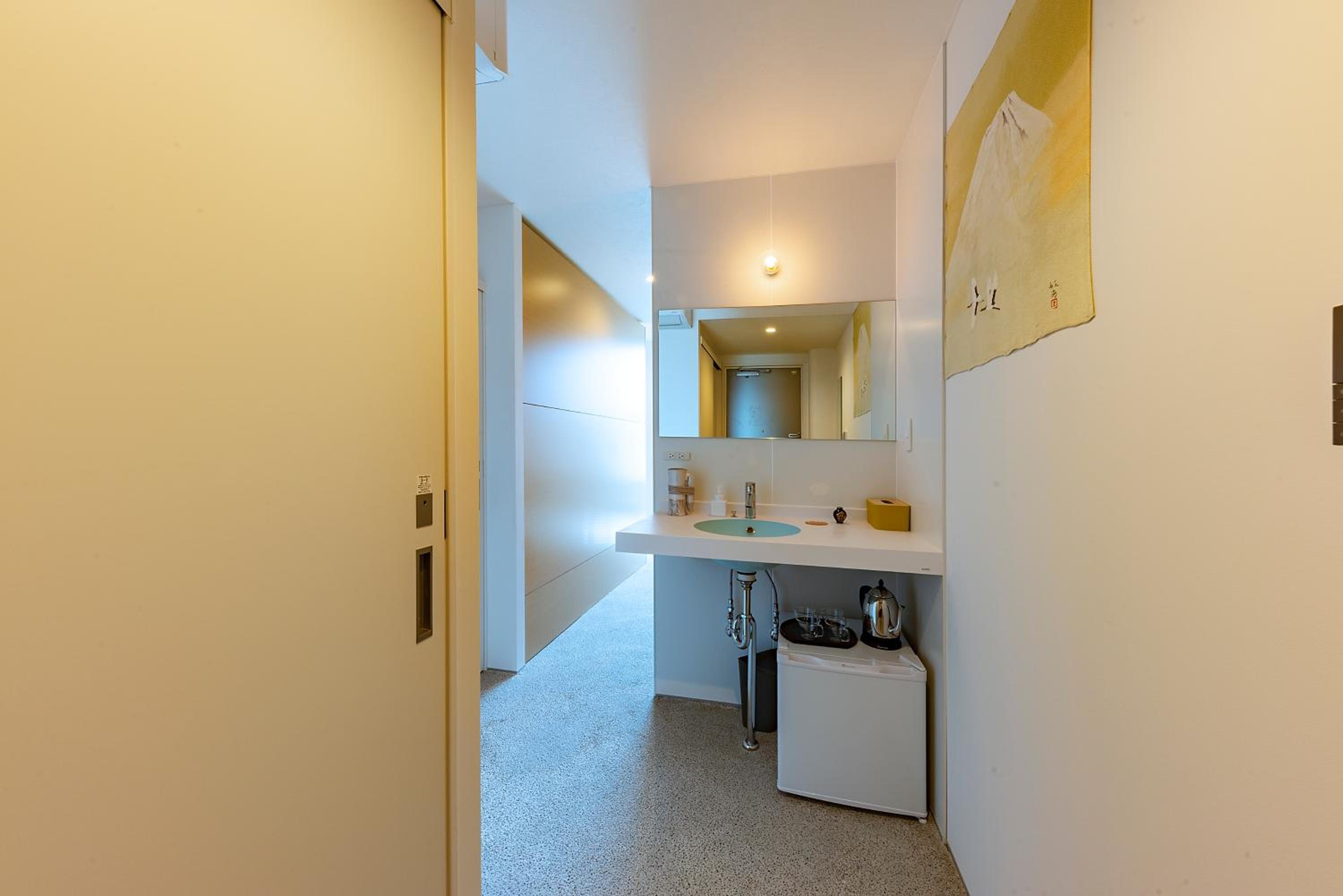 Quadruple Room with Bathroom - Photo 4