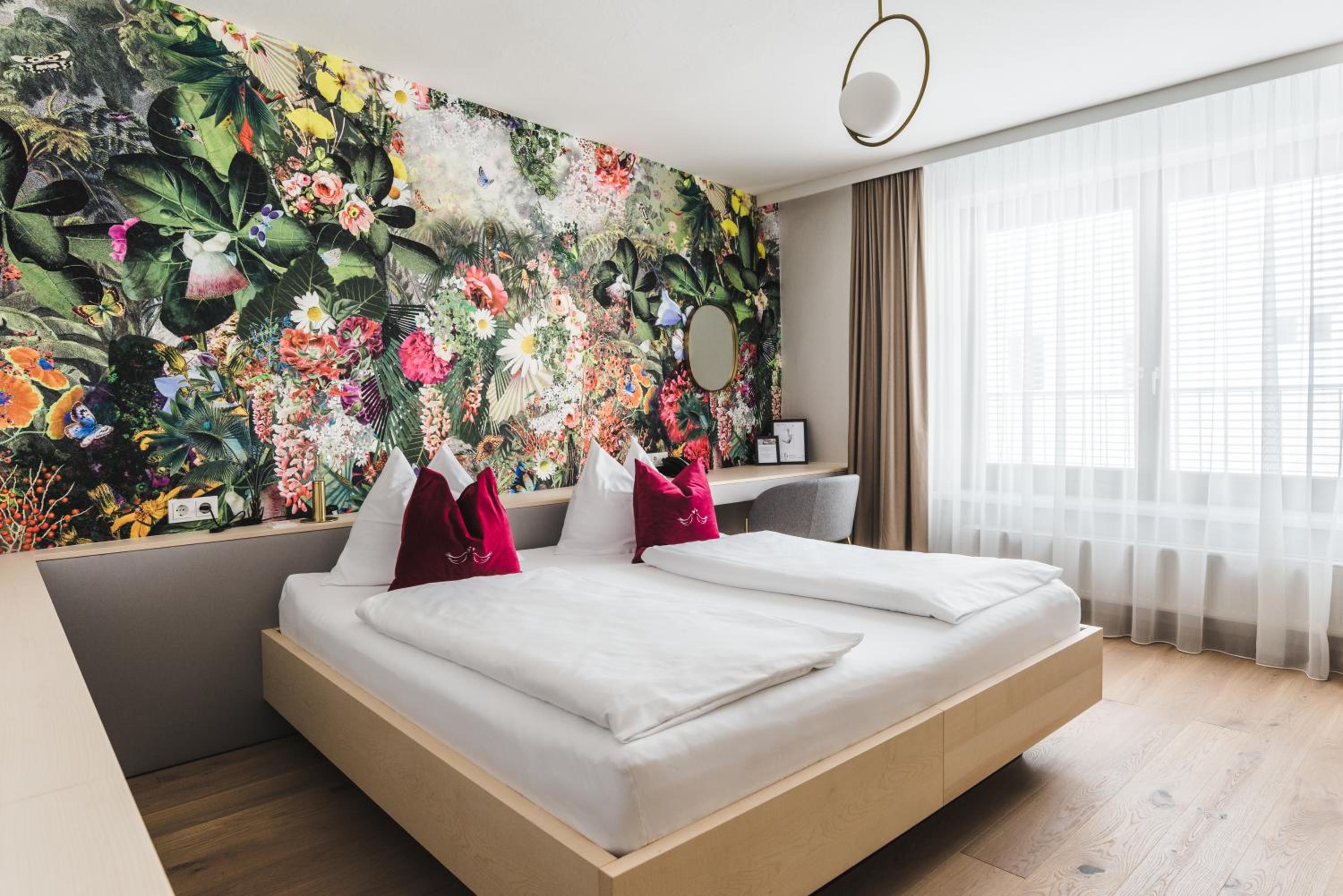 Premium Double Room - Photo 8