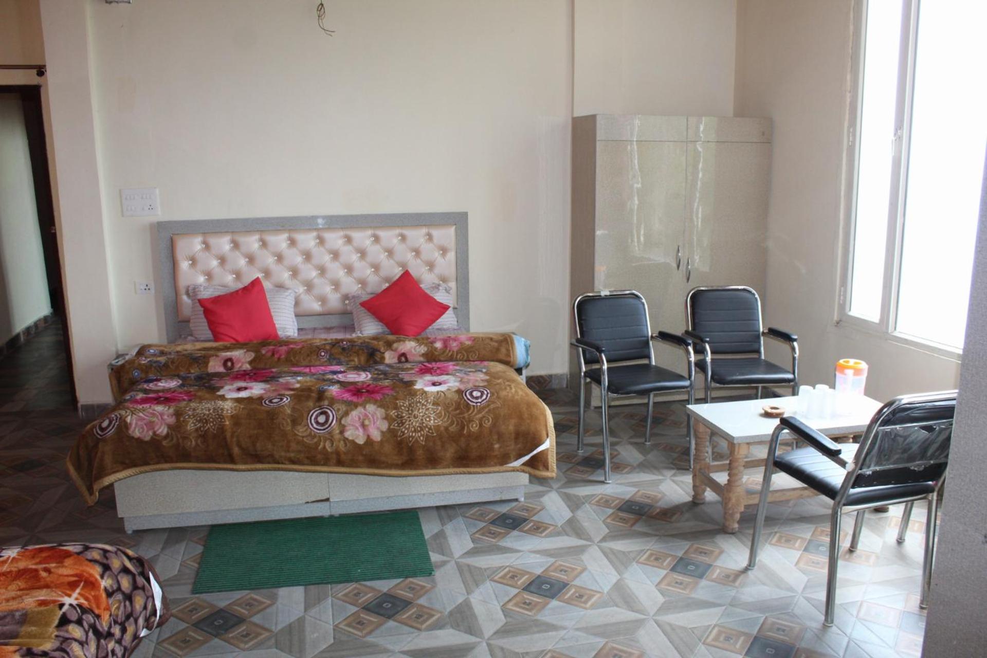 Double Room with Mountain View - Photo 6