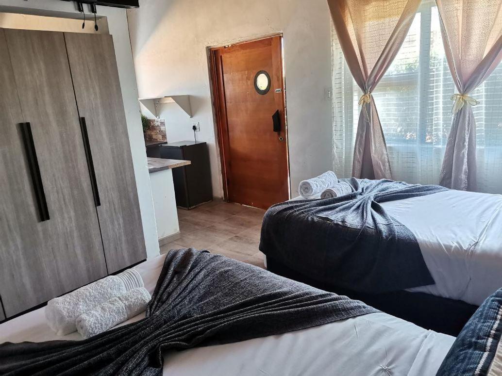 Economy Cottage - Photo 2