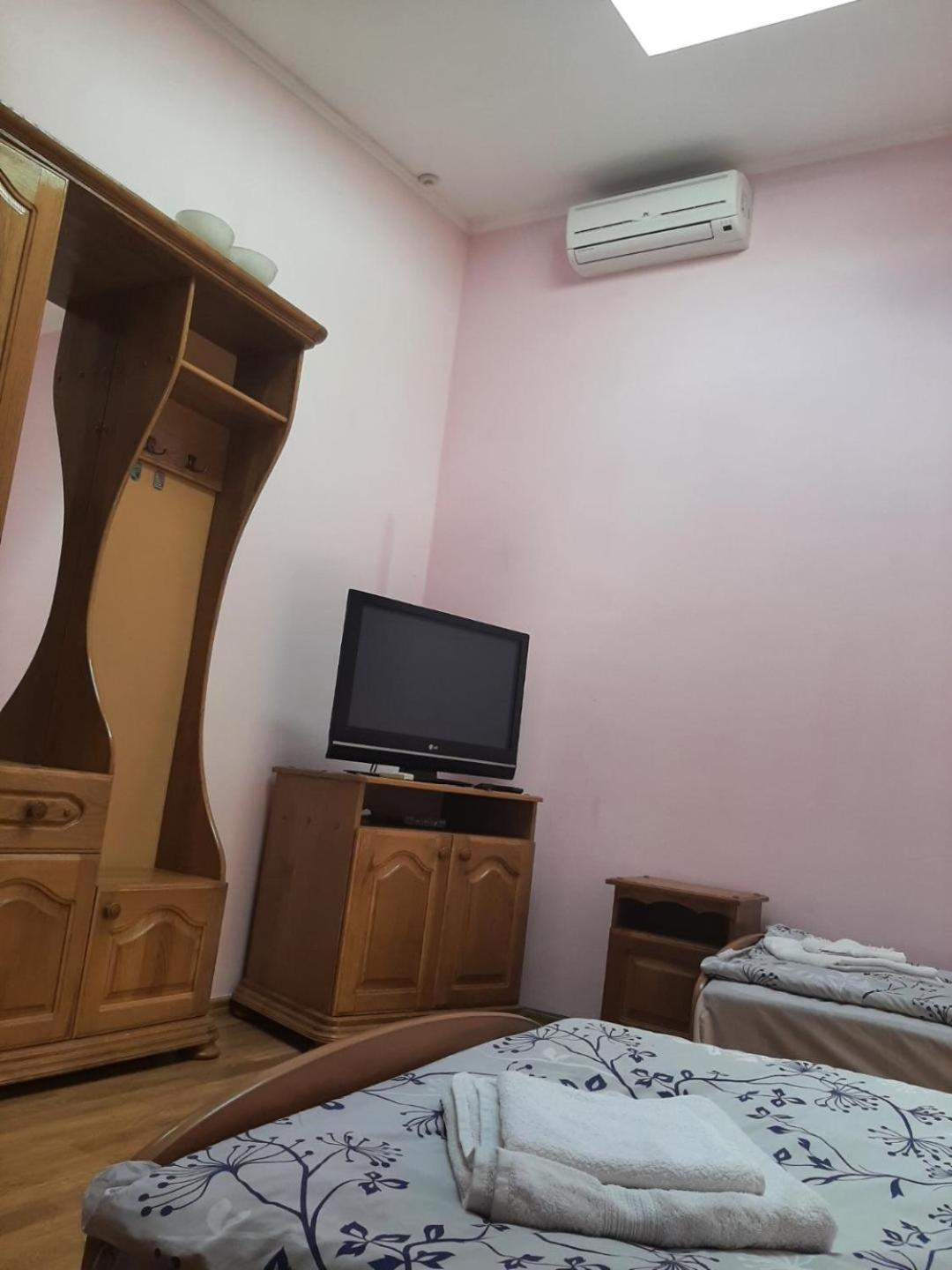 Large Twin Room photo 1