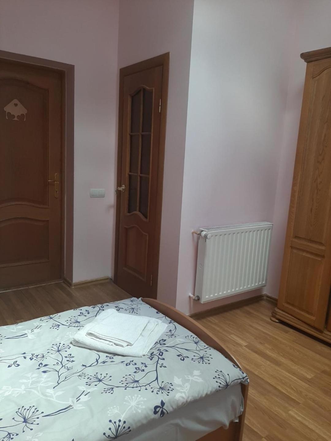 Large Twin Room photo 2