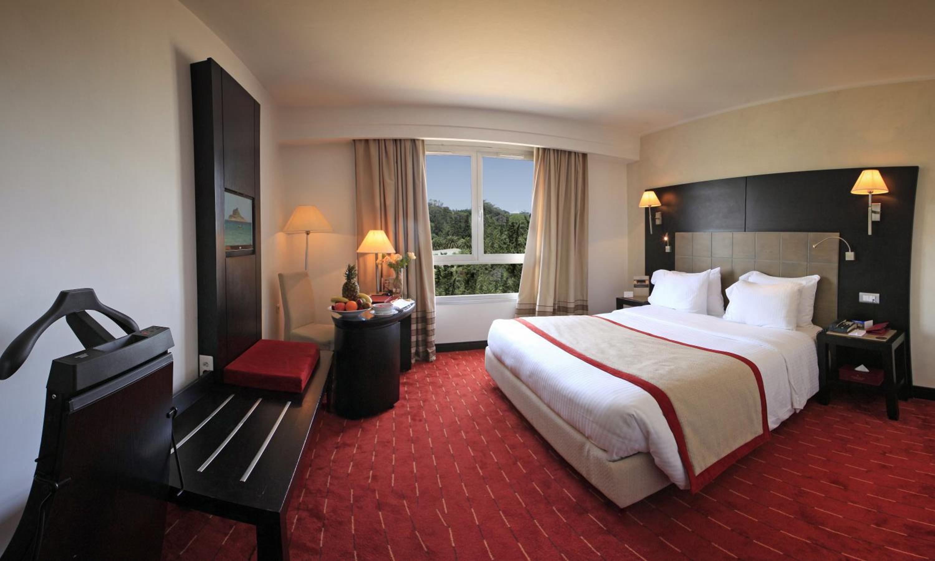 Superior Room - 1 King Bed - Photo 1