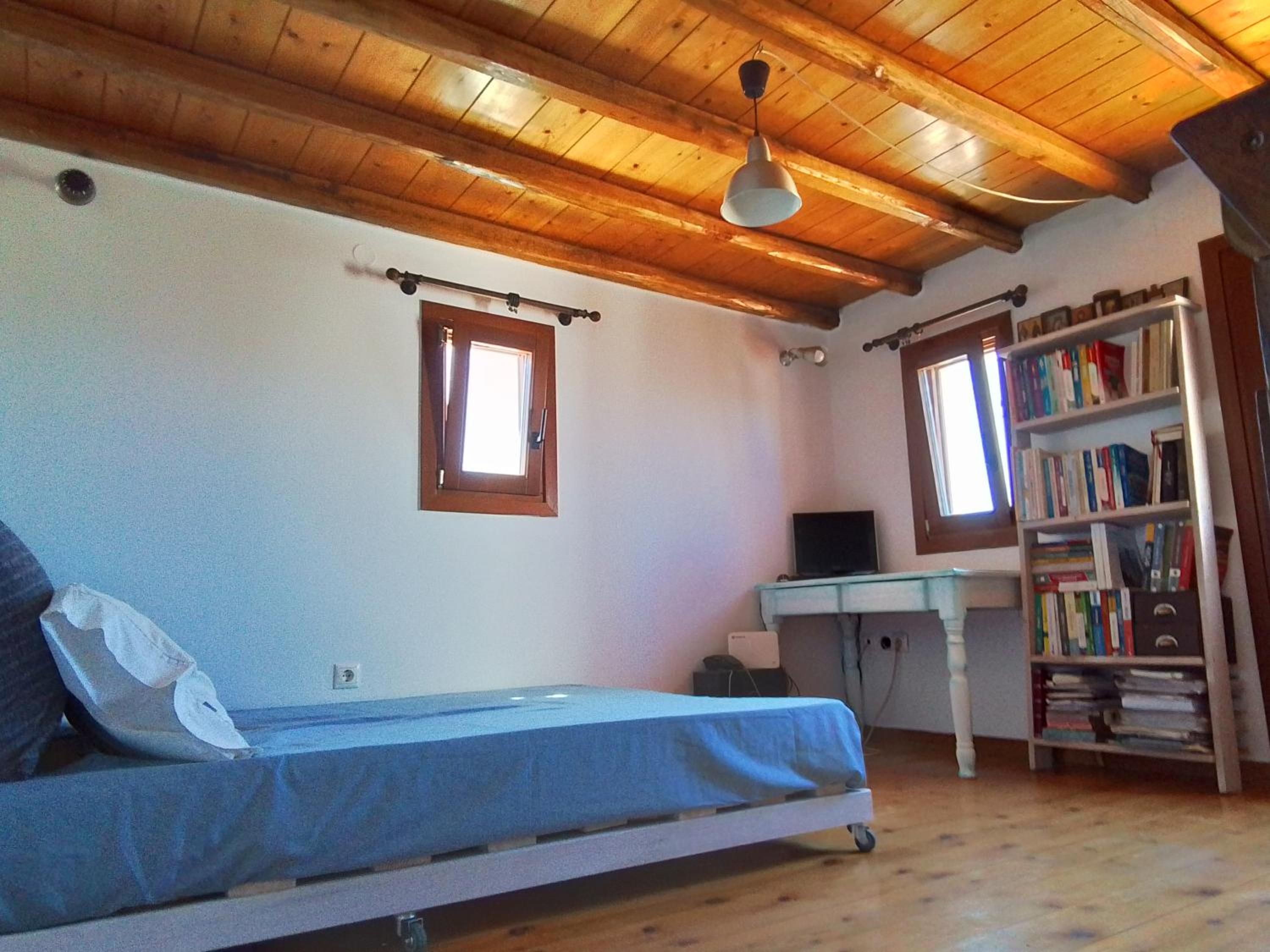 Four-Bedroom House photo 1
