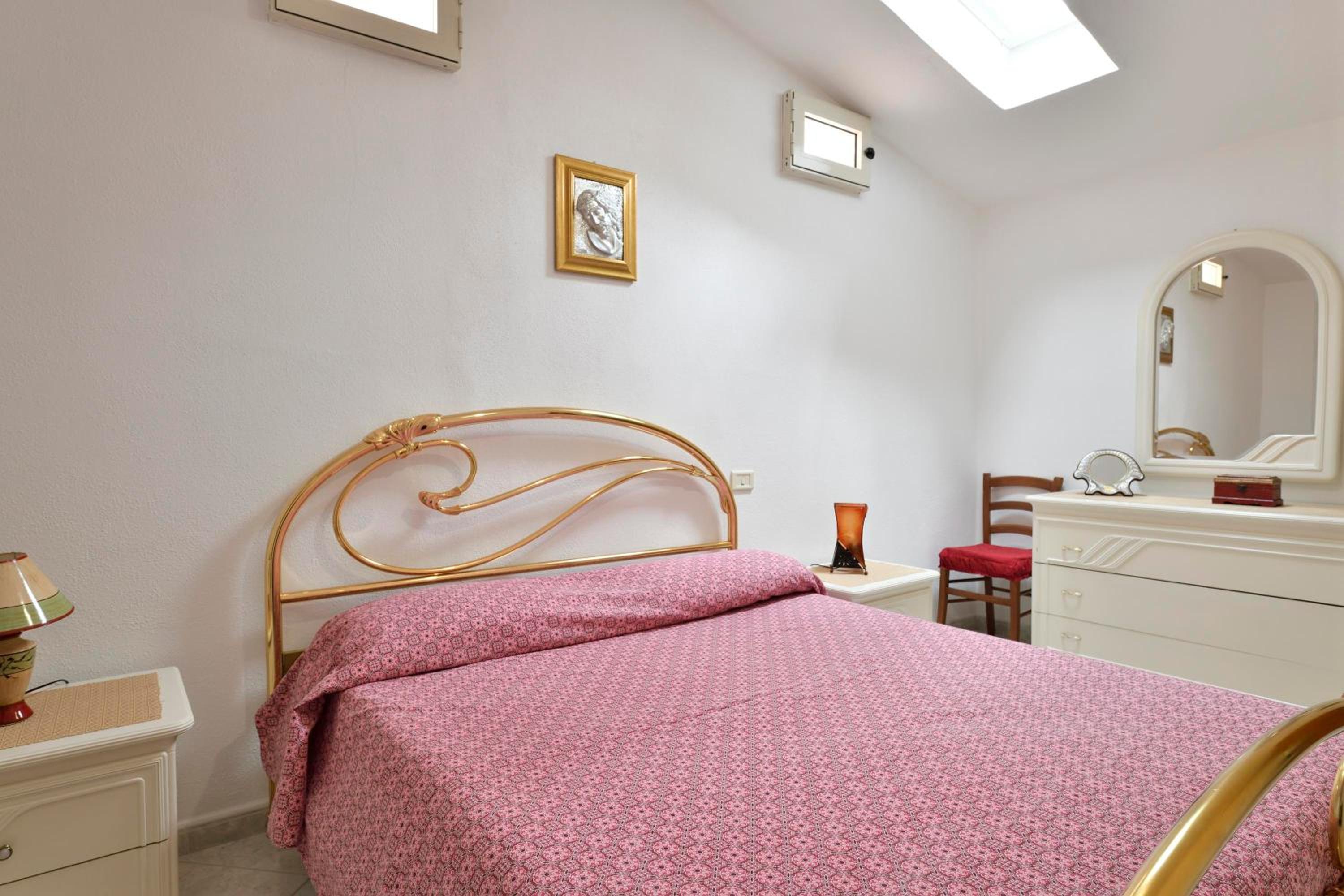 Three-Bedroom House photo 3