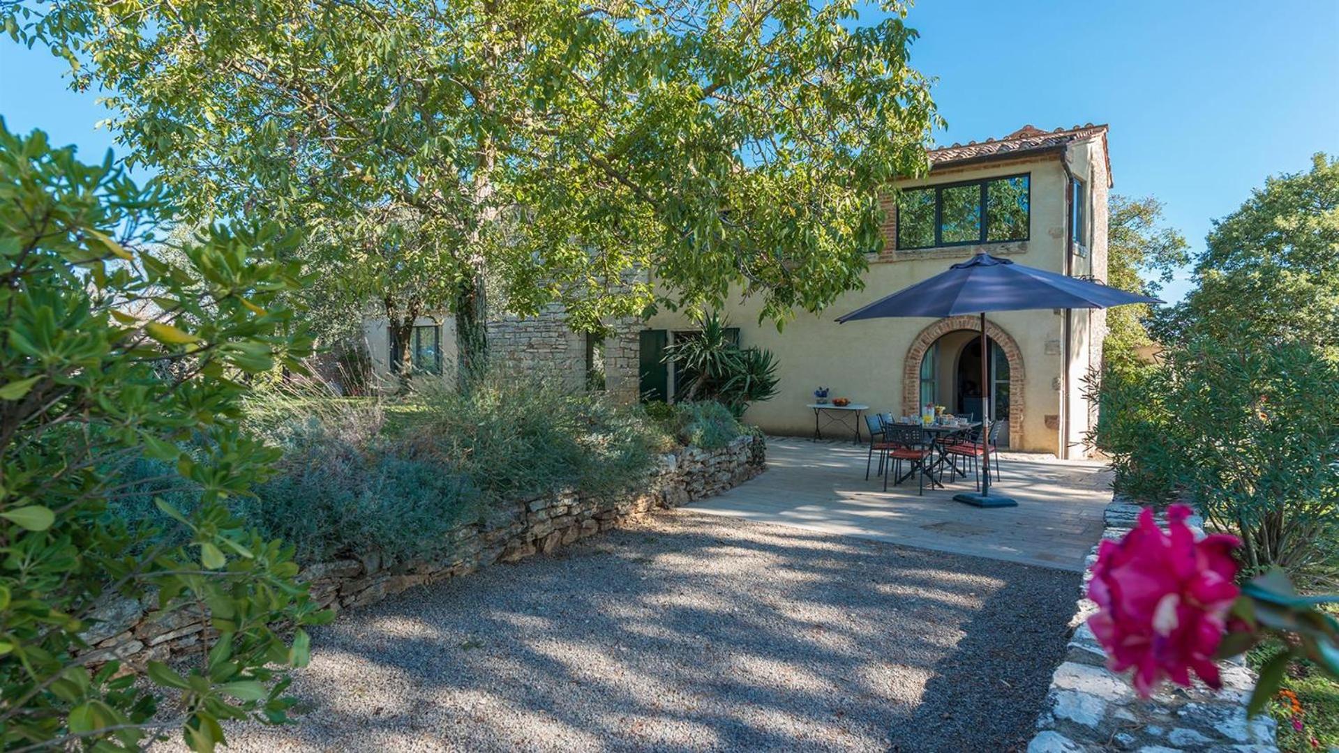Three-Bedroom Villa photo 2